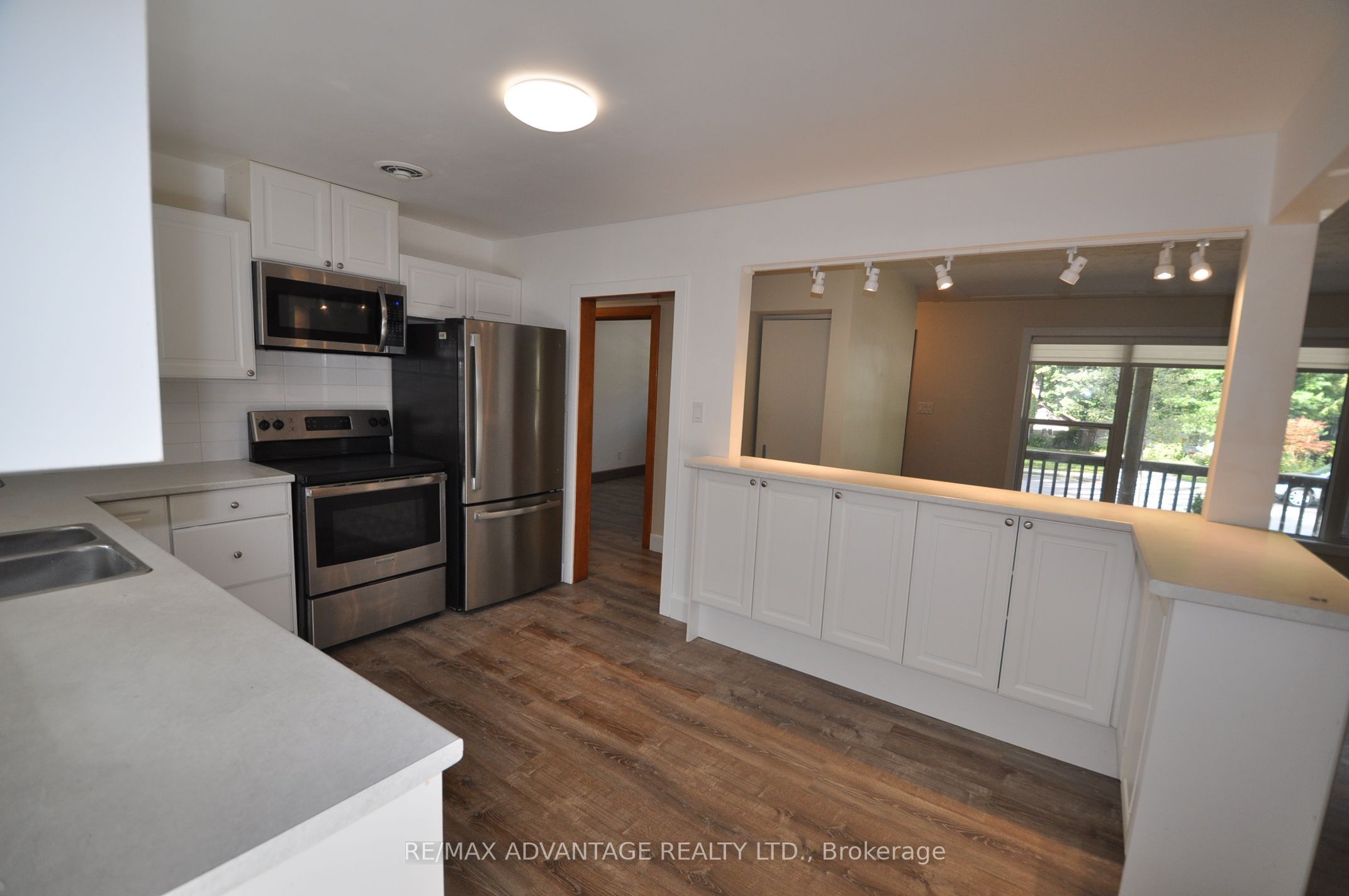 153 Langarth Street W Property Photo 9
