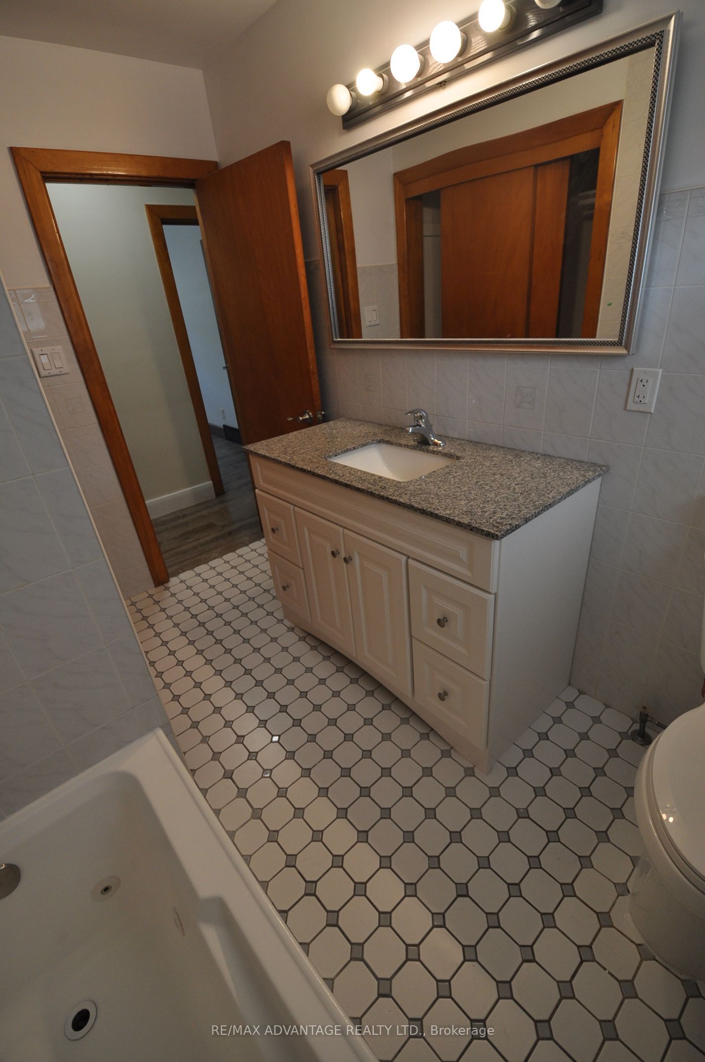 153 Langarth Street W Property Photo 14