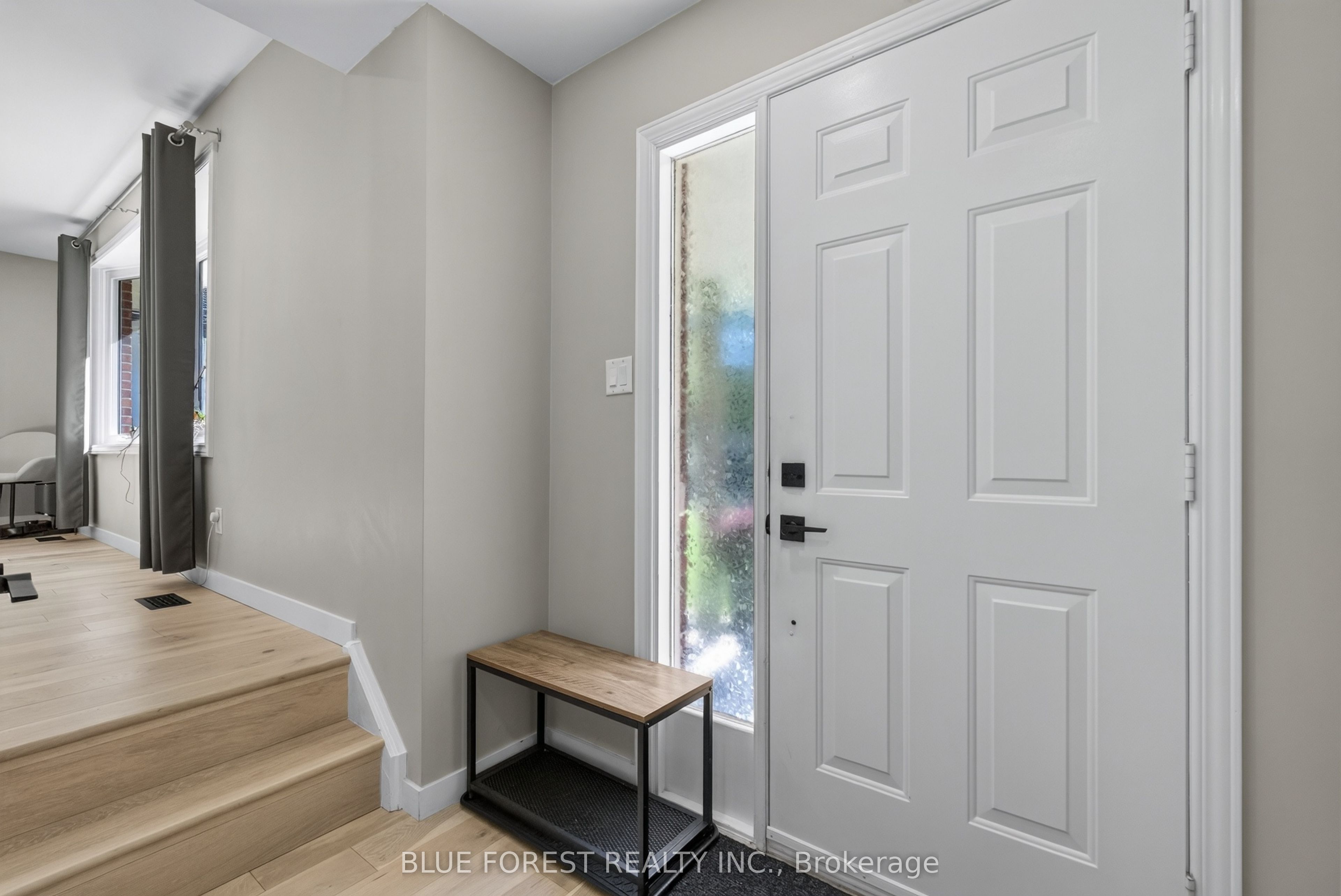 32 Meadowview Road Property Photo 2