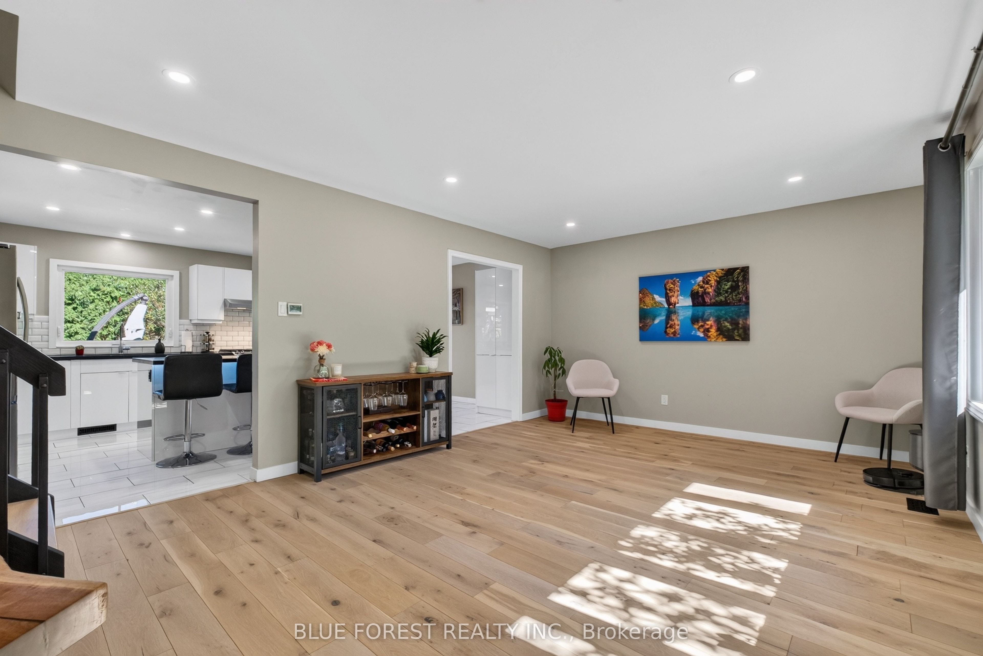 32 Meadowview Road Property Photo 4