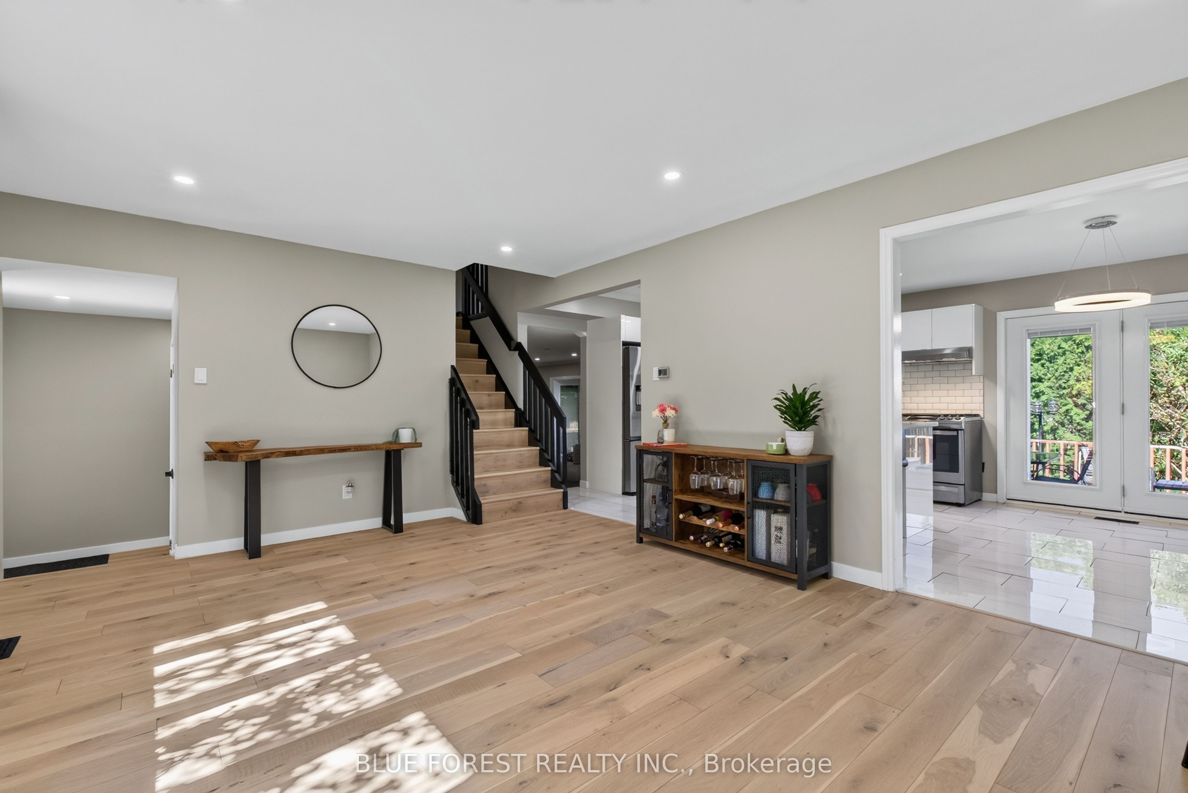 32 Meadowview Road Property Photo 5