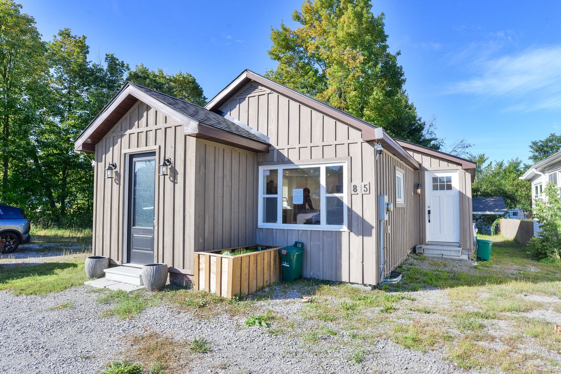 815 Muskoka Road S Property Photo 1