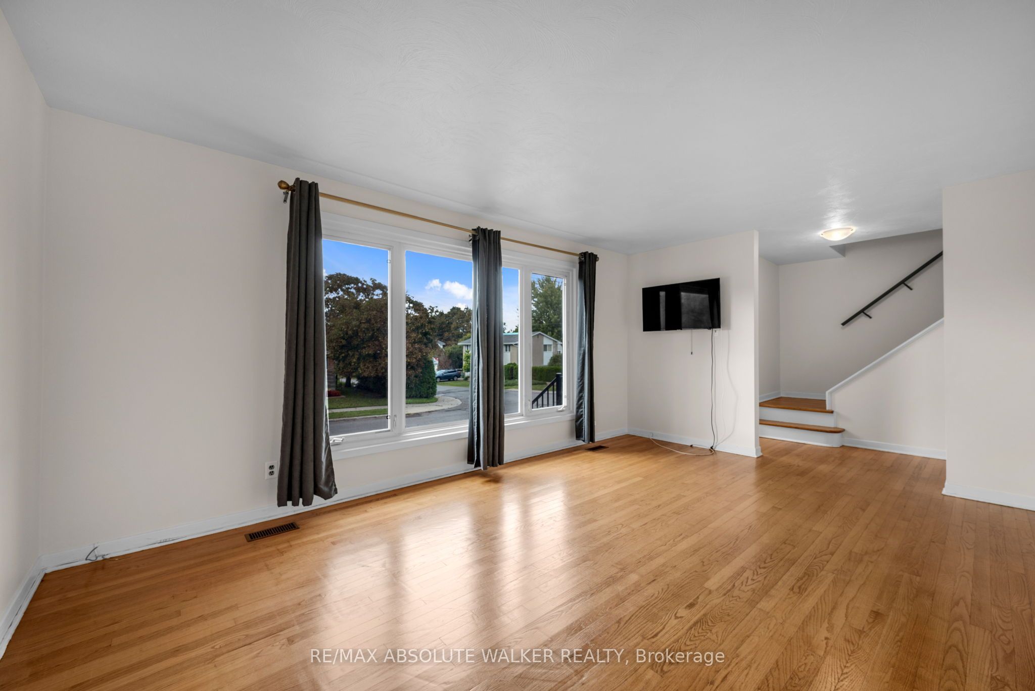 331 Britannia Road Property Photo 6