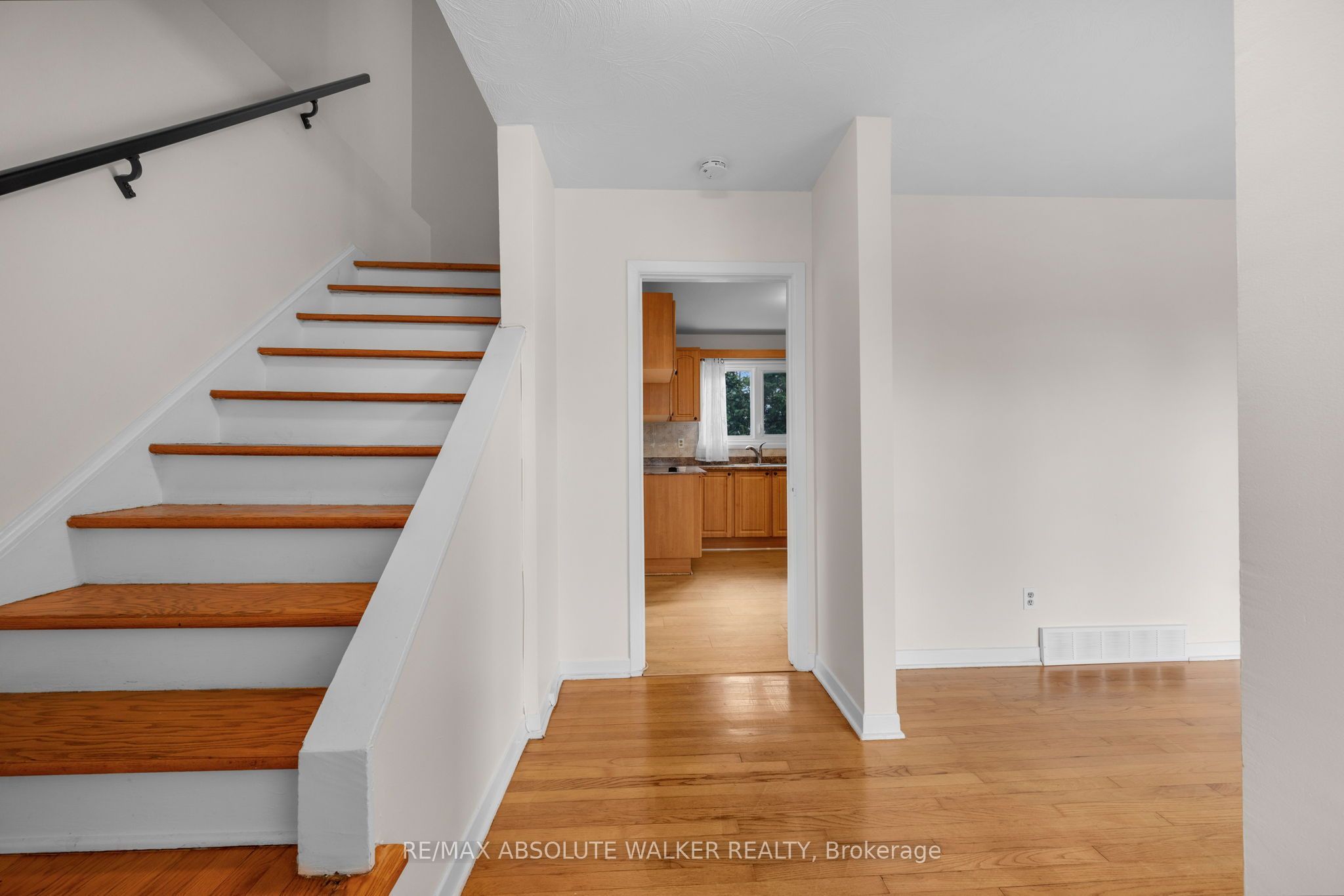 331 Britannia Road Property Photo 11