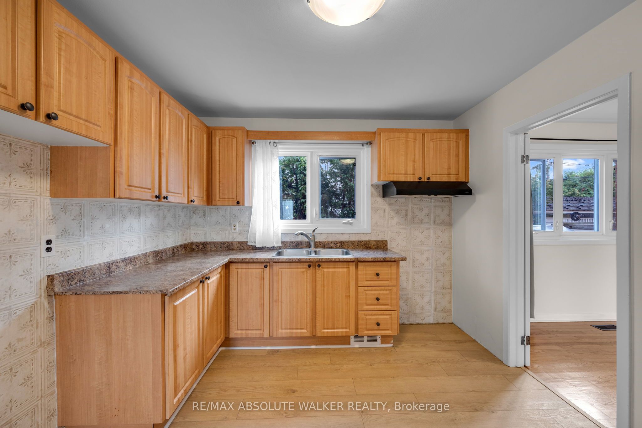 331 Britannia Road Property Photo 12