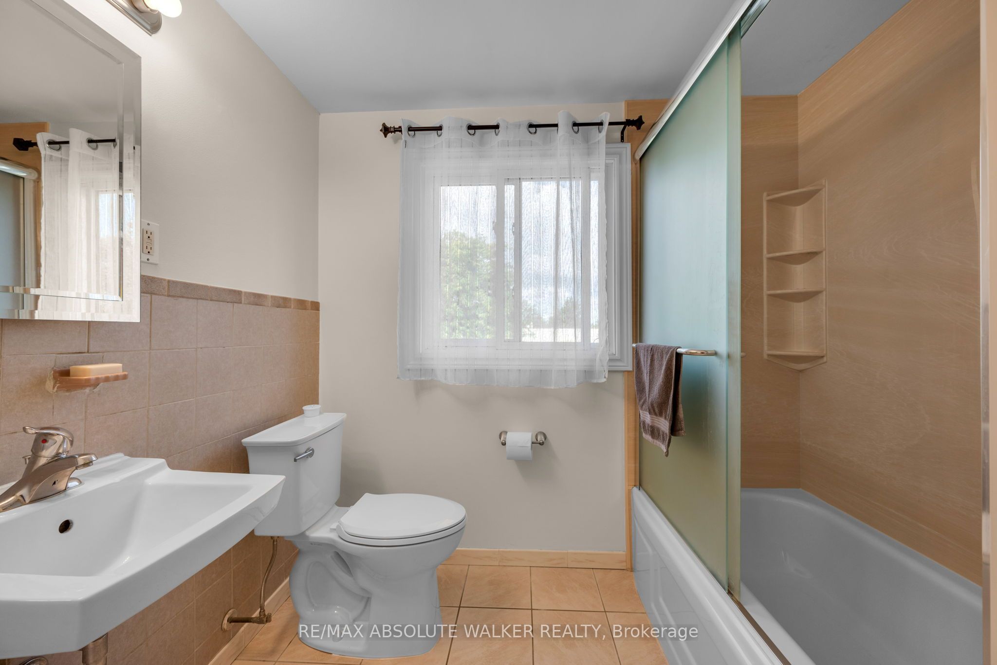 331 Britannia Road Property Photo 24