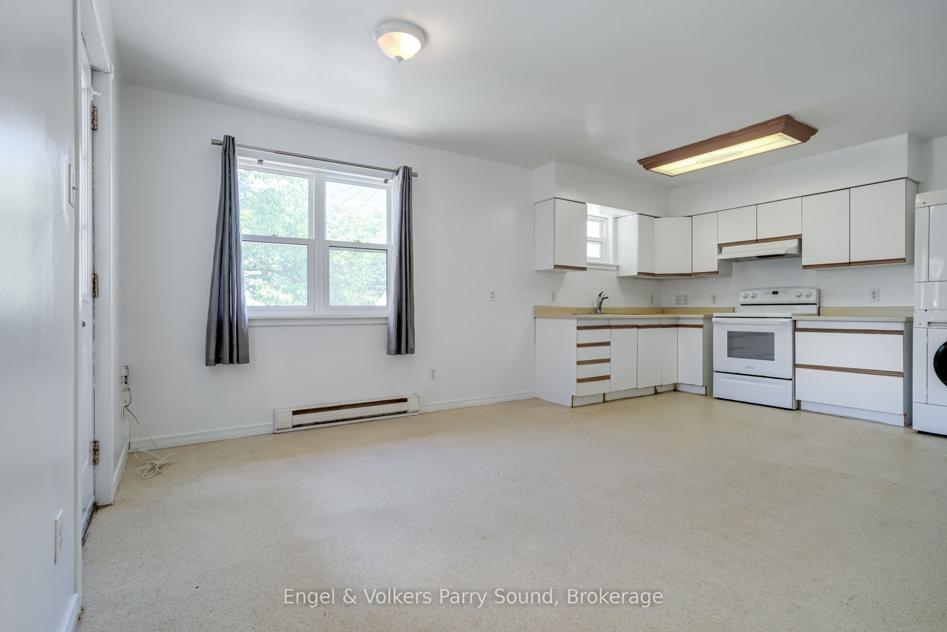 128 Isabella Street Property Photo 6