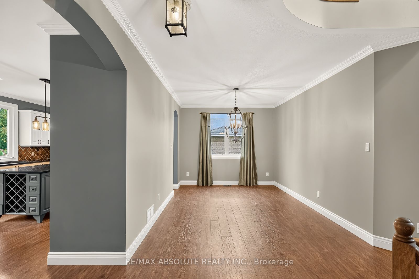229 Marjan Crescent Property Photo 8