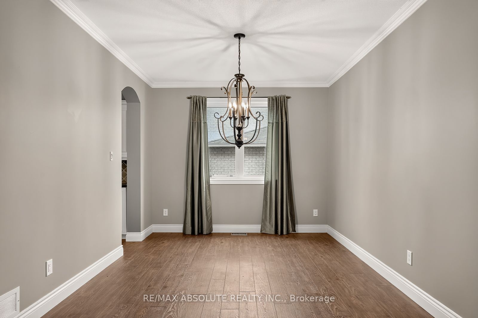 229 Marjan Crescent Property Photo 10