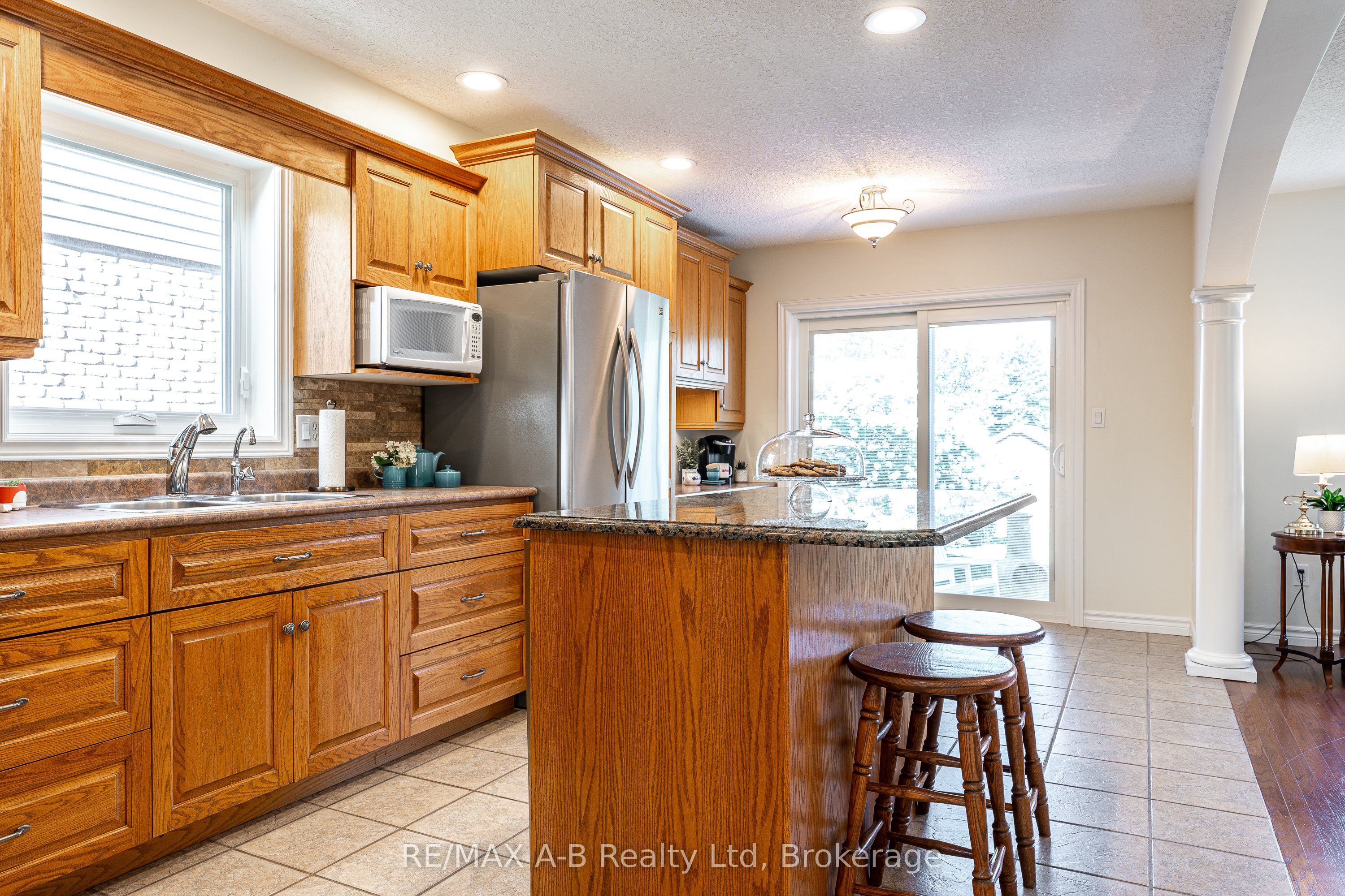 10 Buckingham Drive Property Photo 8