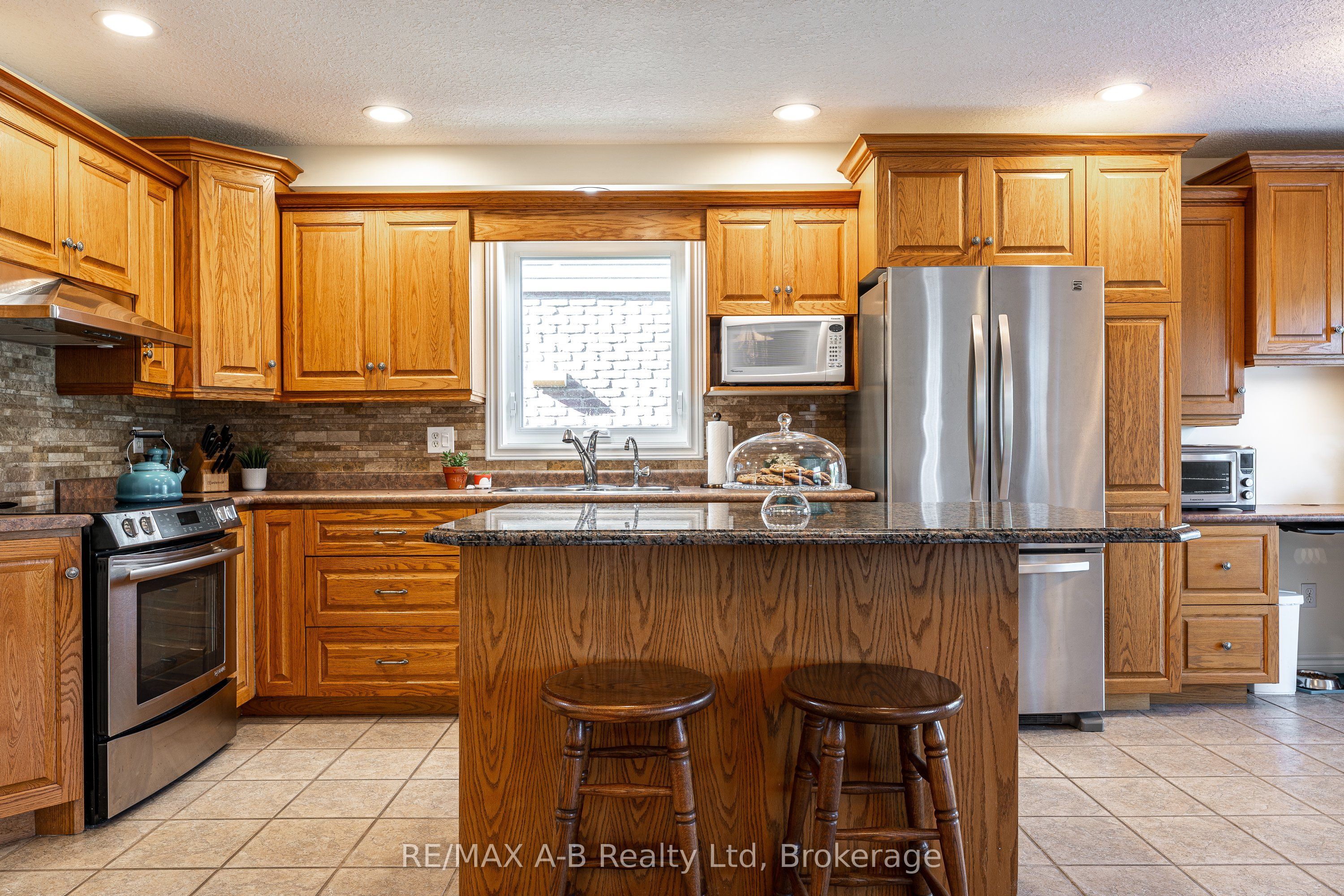 10 Buckingham Drive Property Photo 9