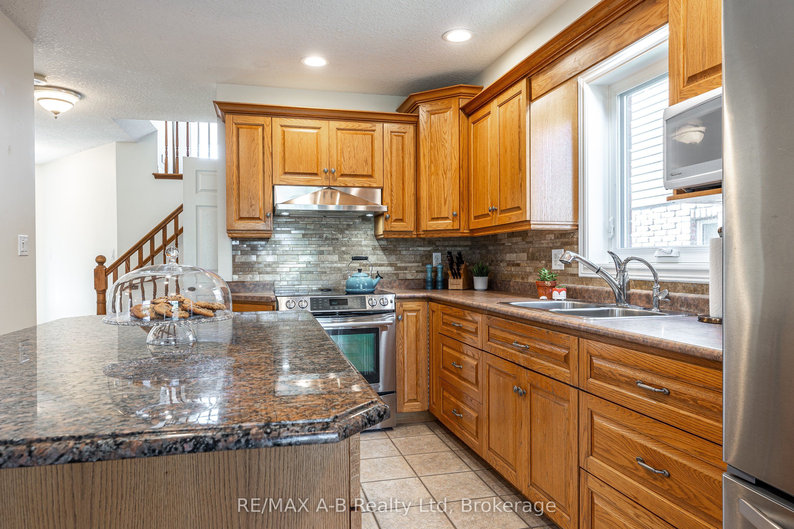 10 Buckingham Drive Property Photo 14