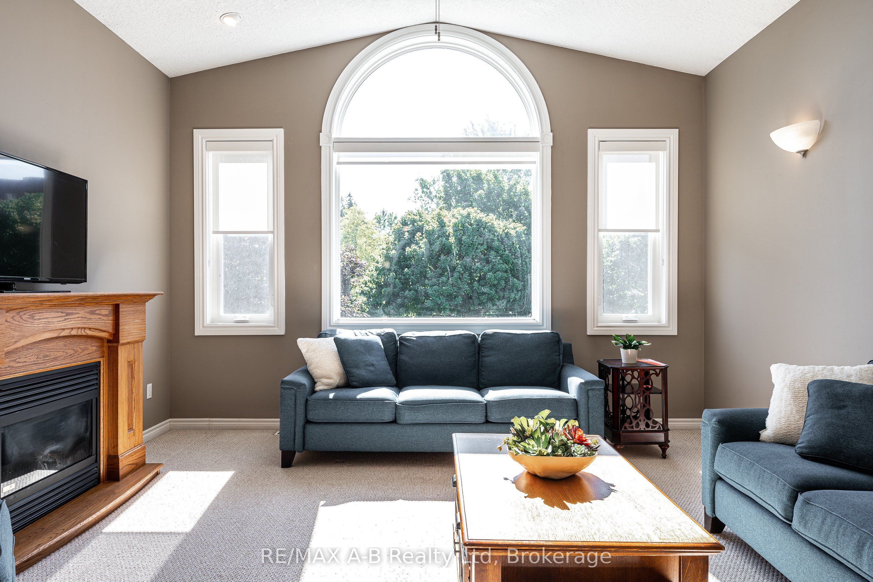 10 Buckingham Drive Property Photo 22