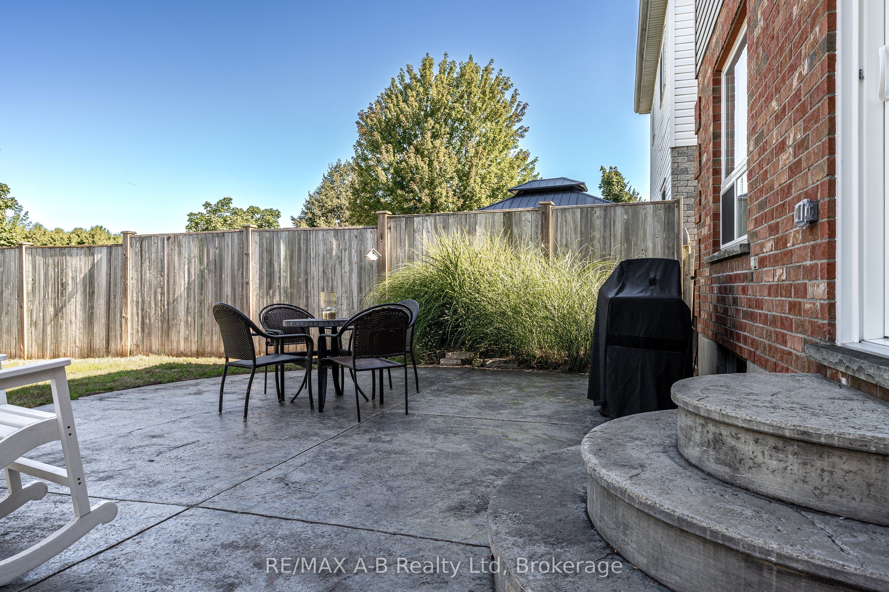 10 Buckingham Drive Property Photo 44