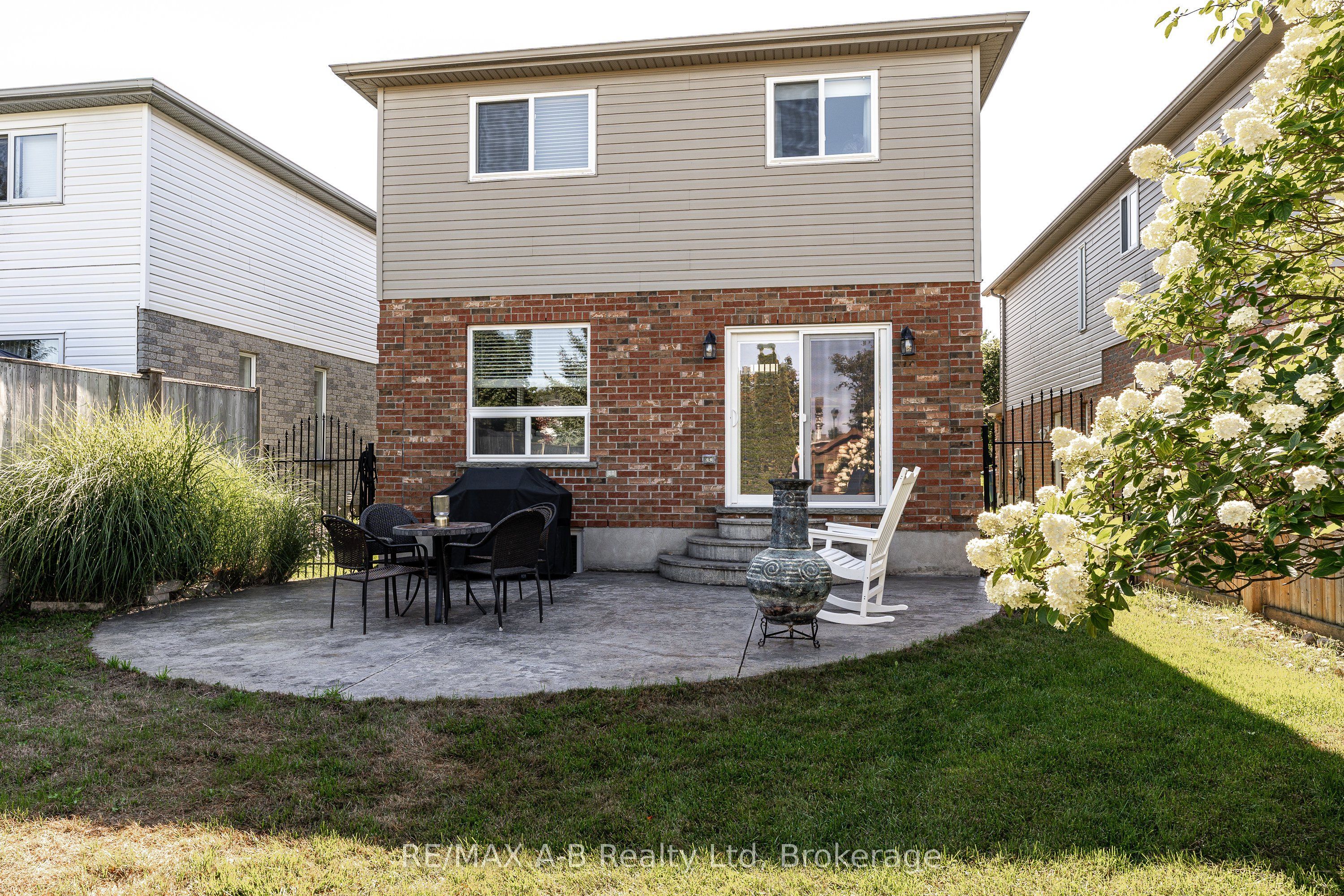 10 Buckingham Drive Property Photo 47