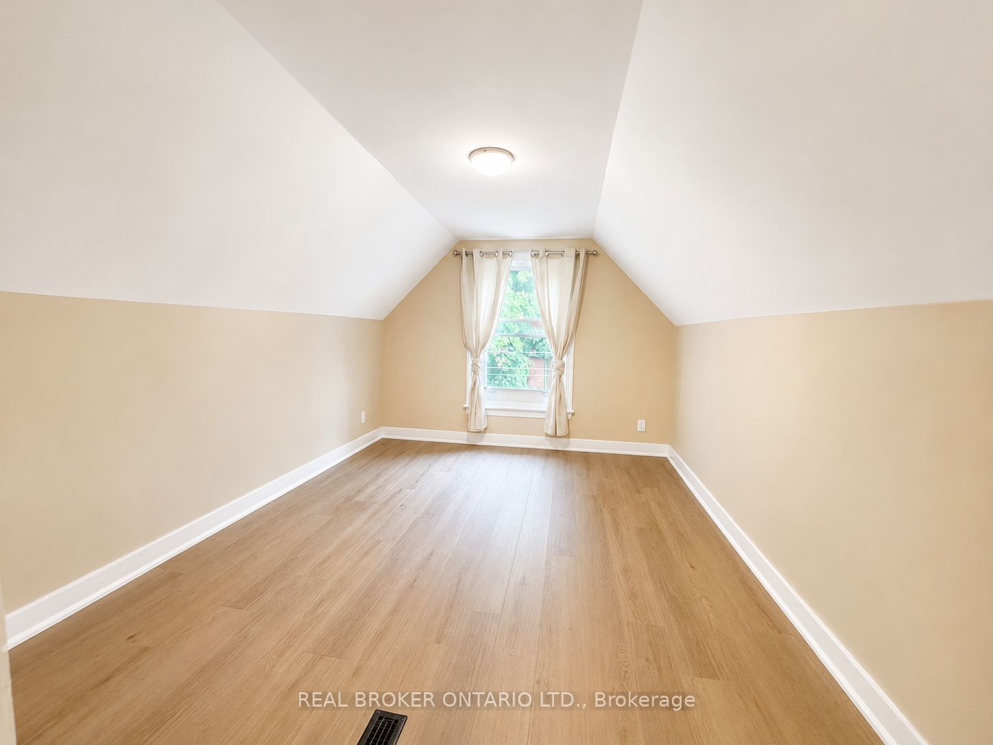 189 Stinson Street 2 Property Photo 5