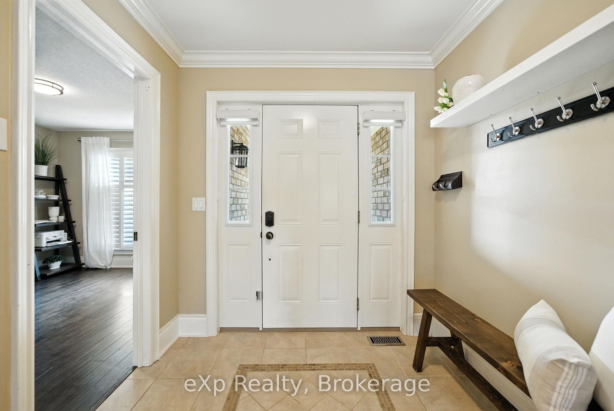 6 Cortland Way Property Photo 5