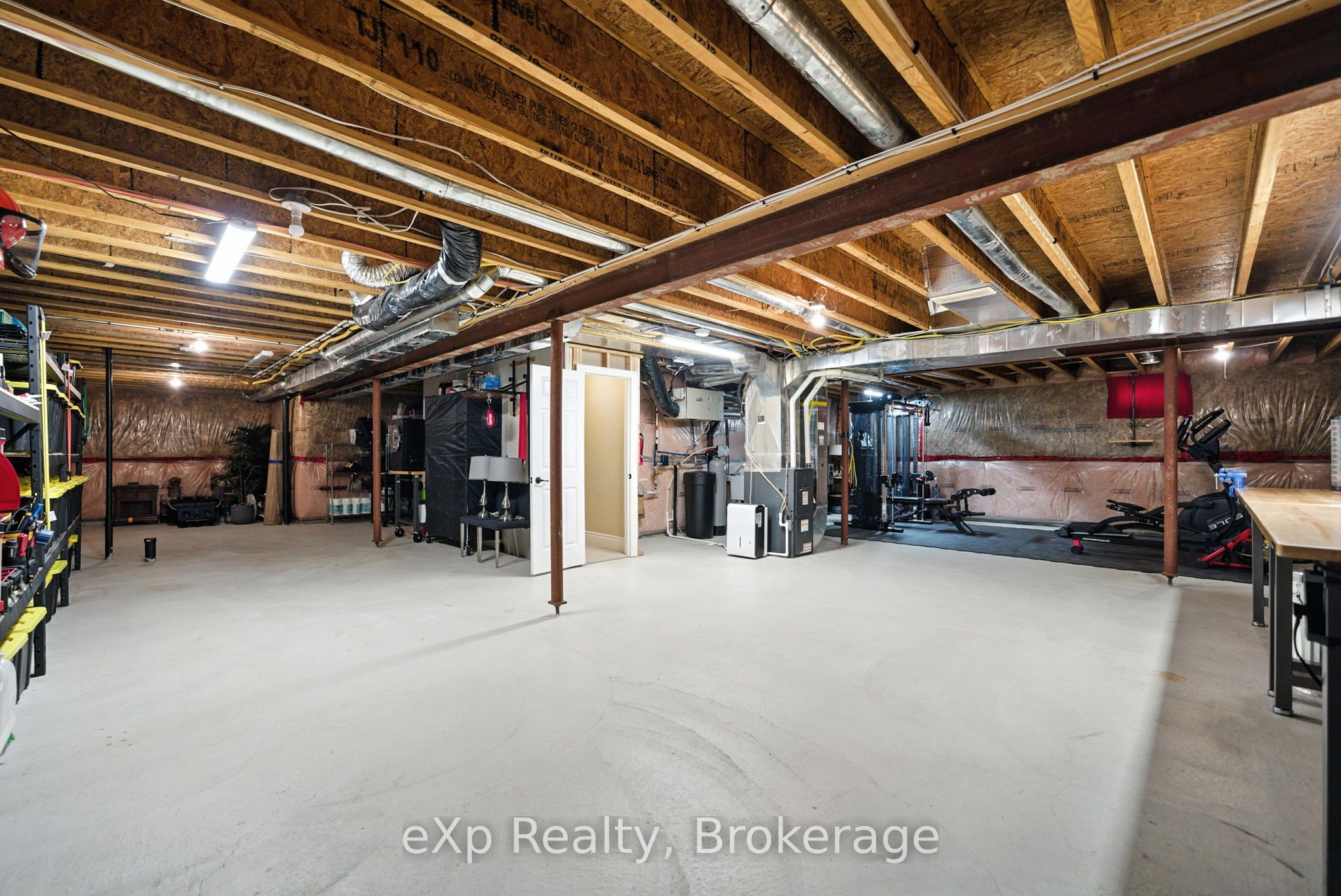 6 Cortland Way Property Photo 23