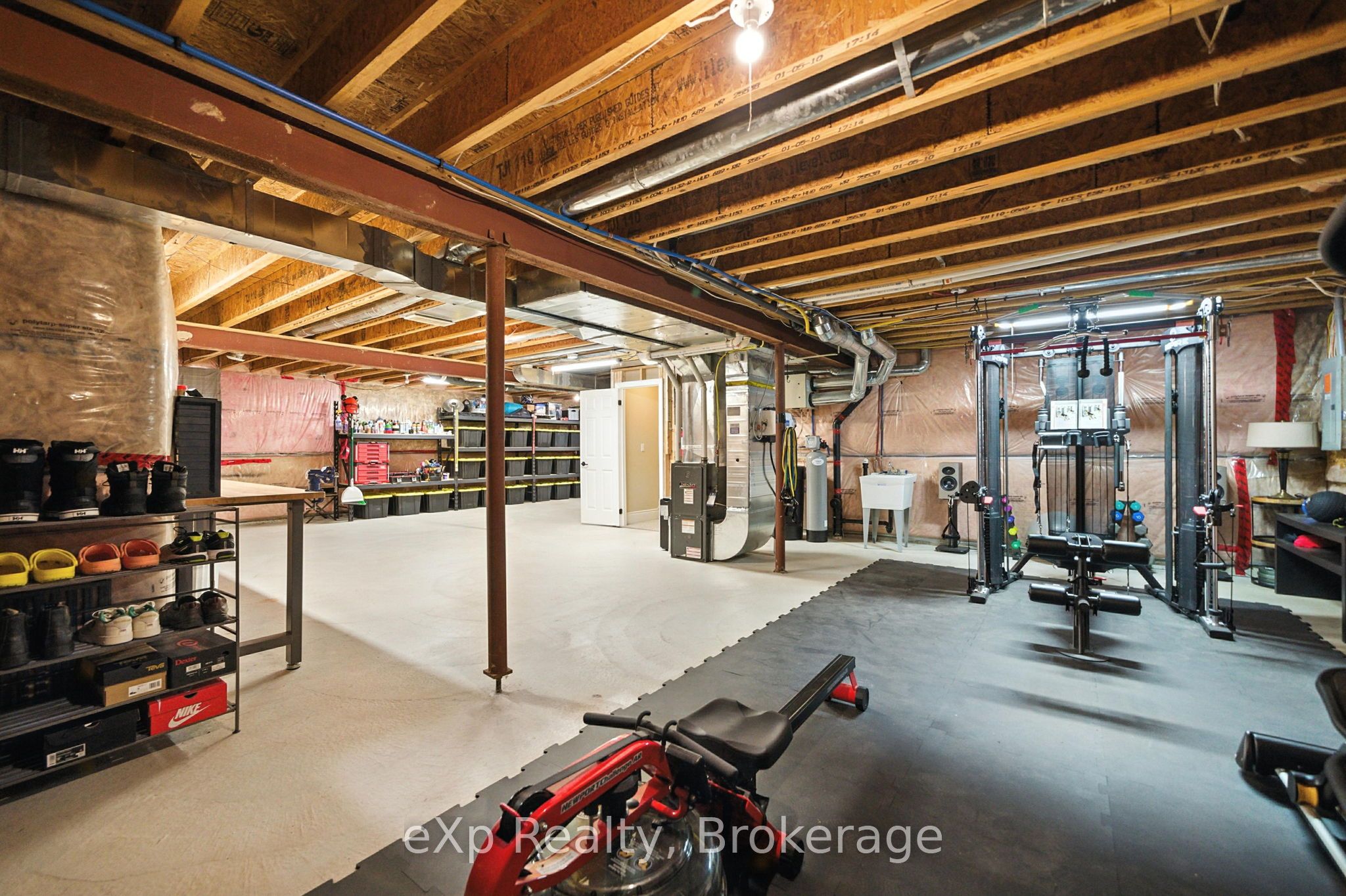 6 Cortland Way Property Photo 24