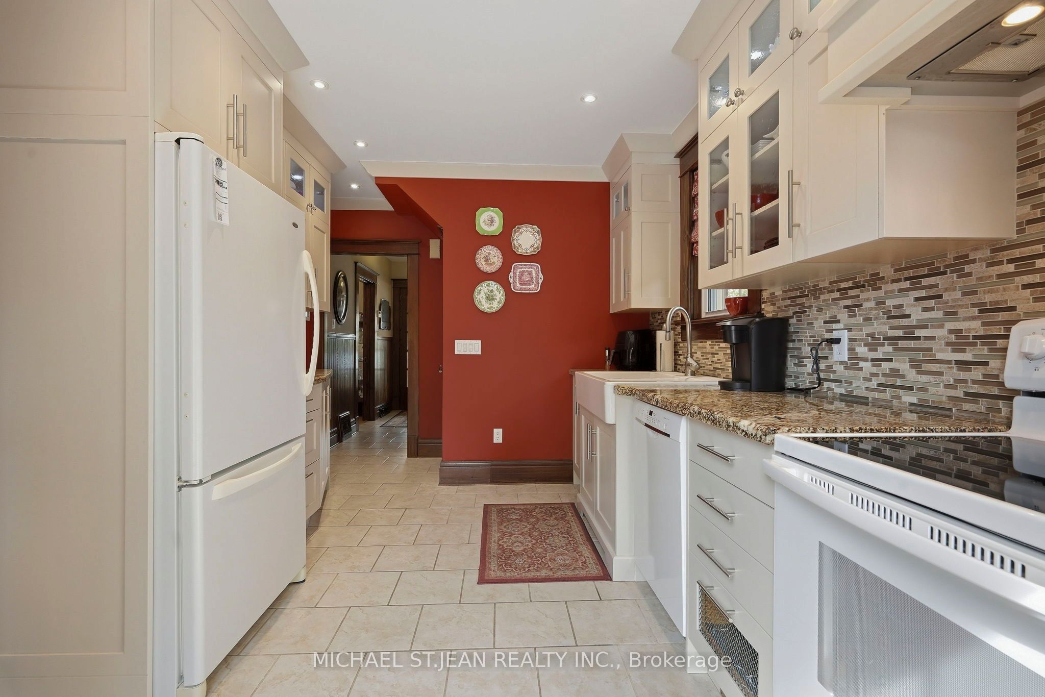 94 River Road Property Photo 12