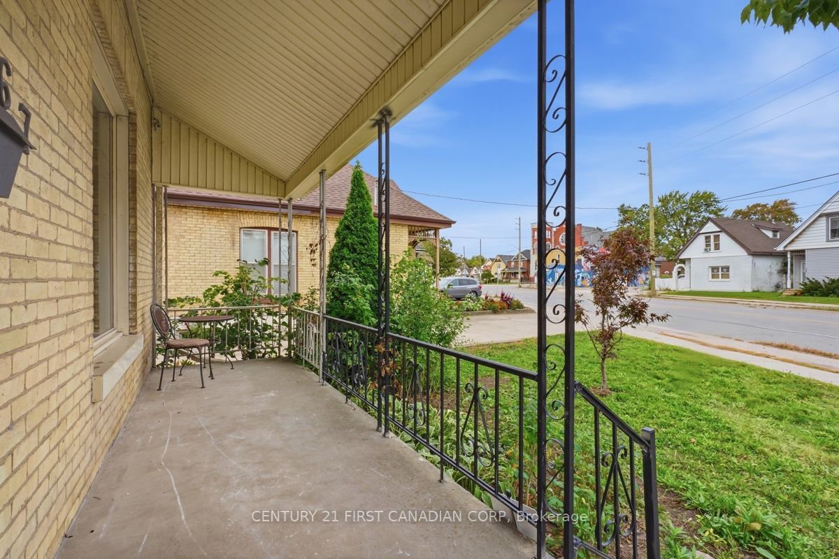 367 Hamilton Road Property Photo 4