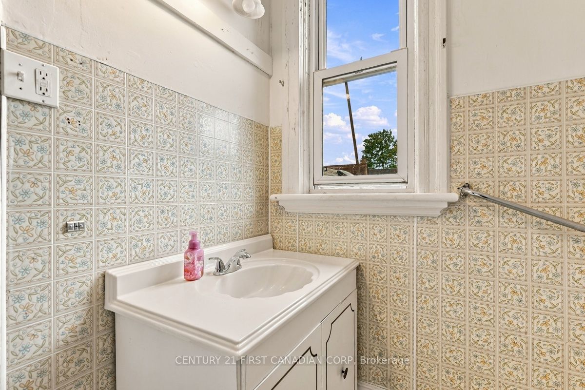 367 Hamilton Road Property Photo 28
