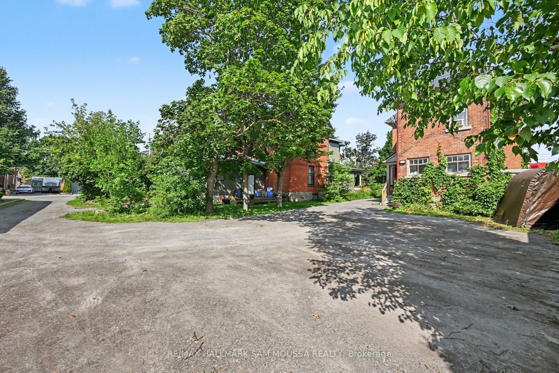 6 Lake Avenue W Property Photo 20