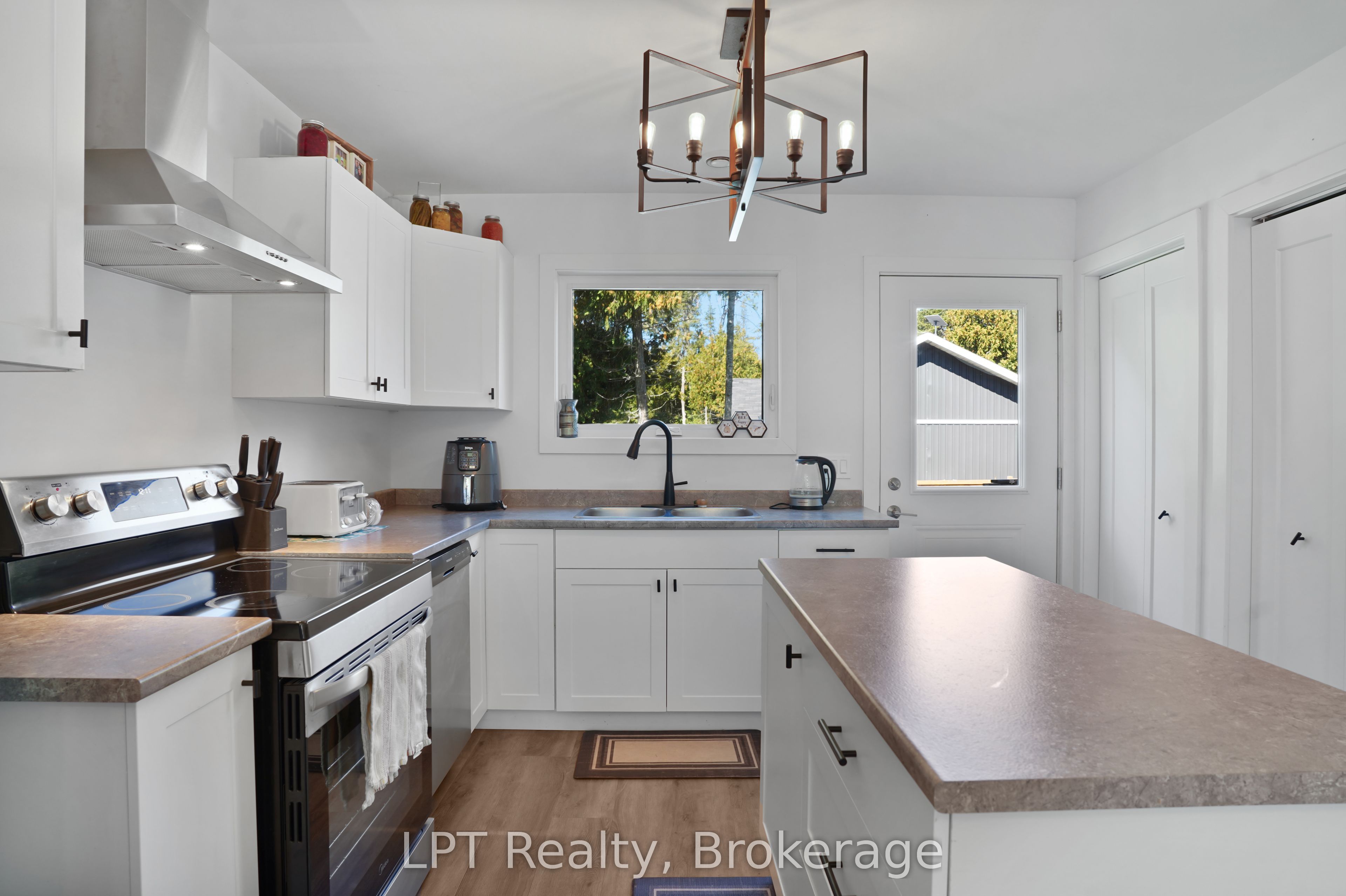 43 Henwood Street Property Photo 12