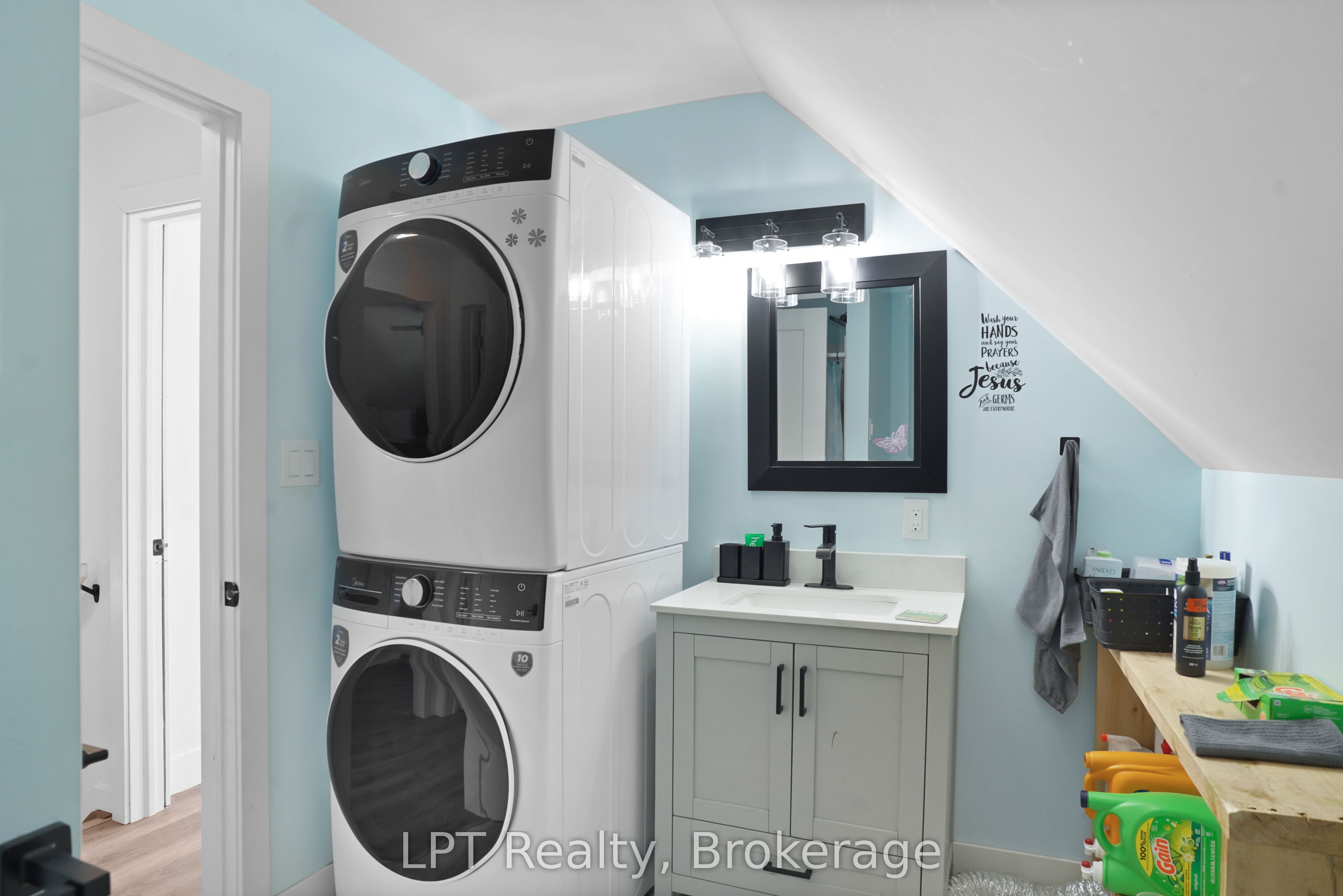 43 Henwood Street Property Photo 24