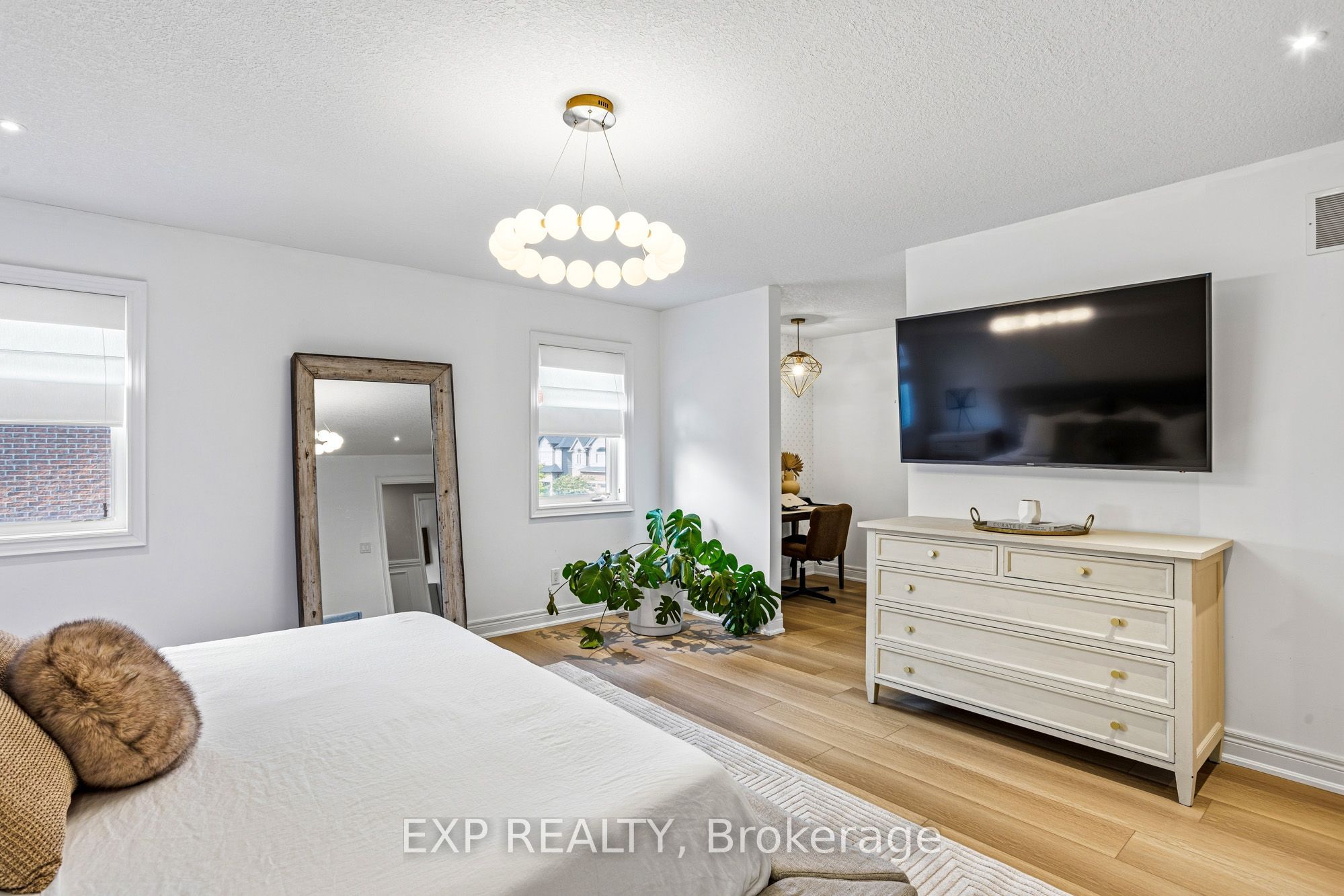 253 Upper Mount Albion Road Property Photo 24