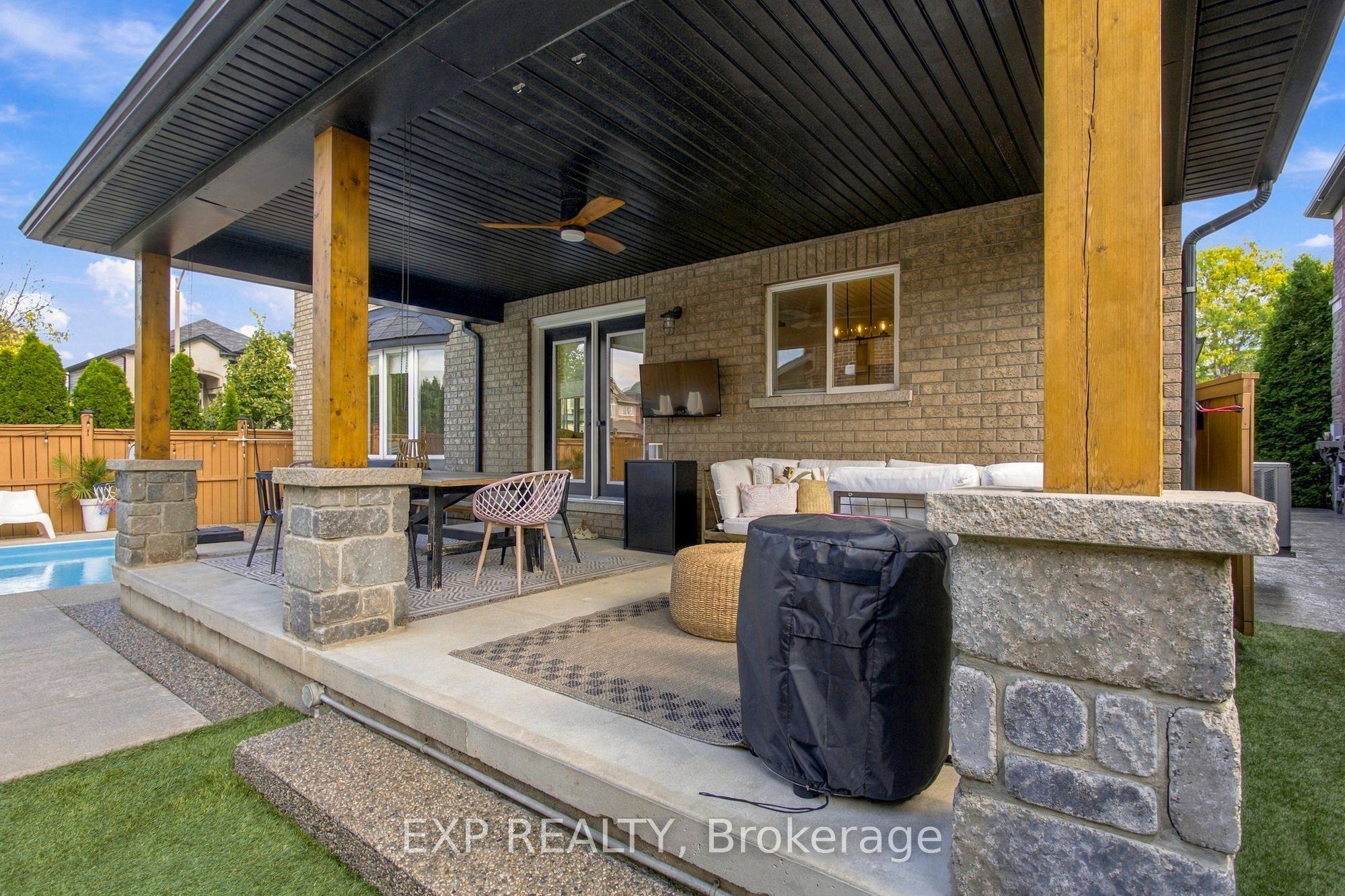 253 Upper Mount Albion Road Property Photo 40