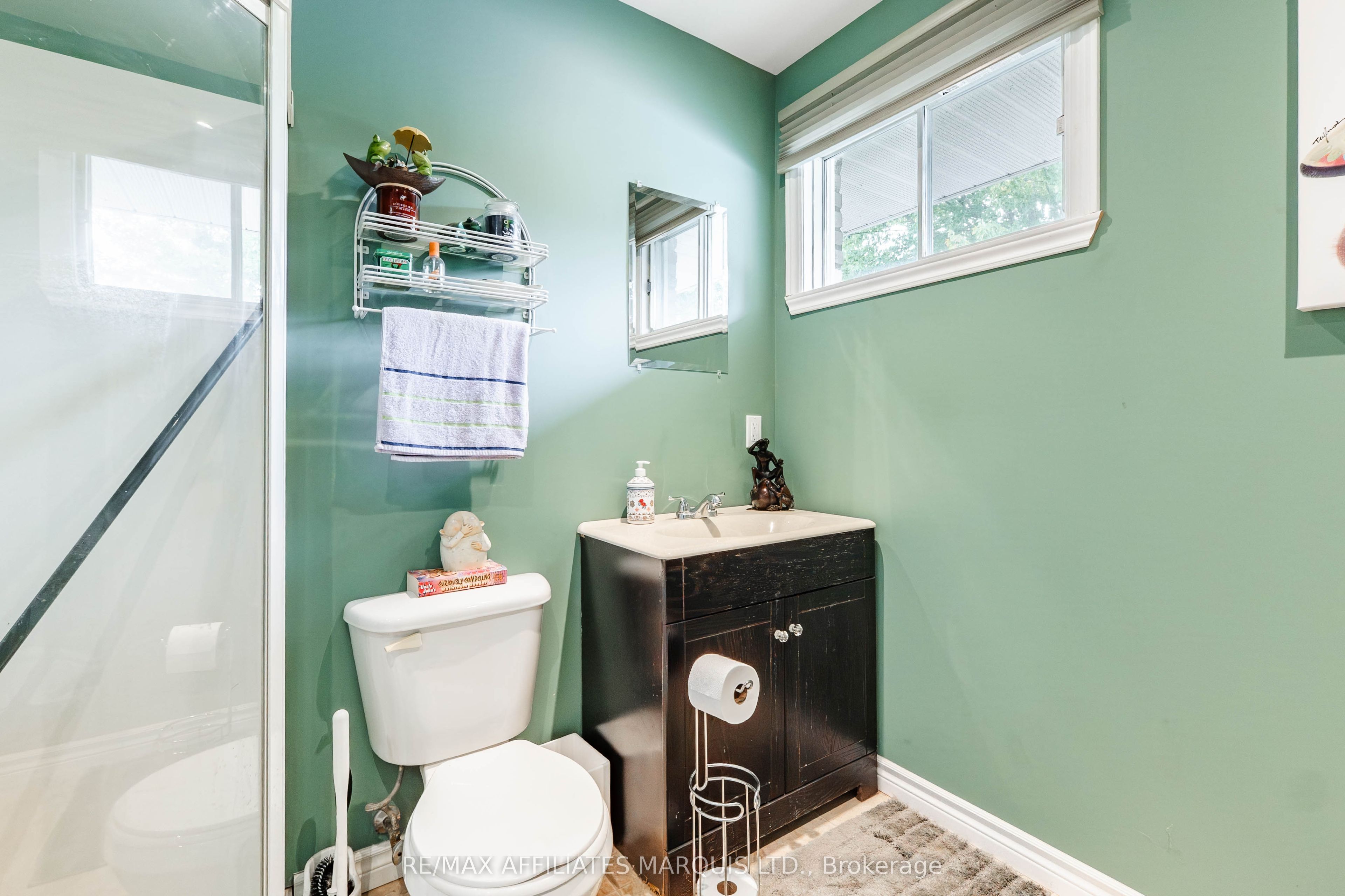 114 St George Street W Property Photo 21
