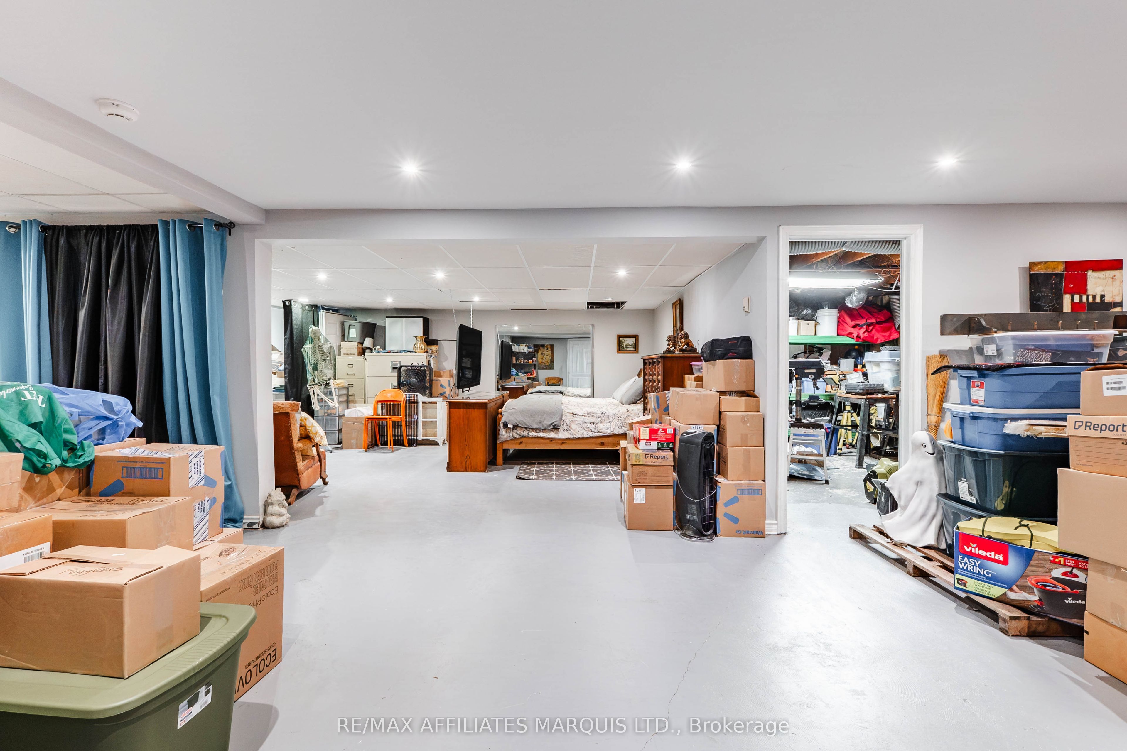 114 St George Street W Property Photo 27