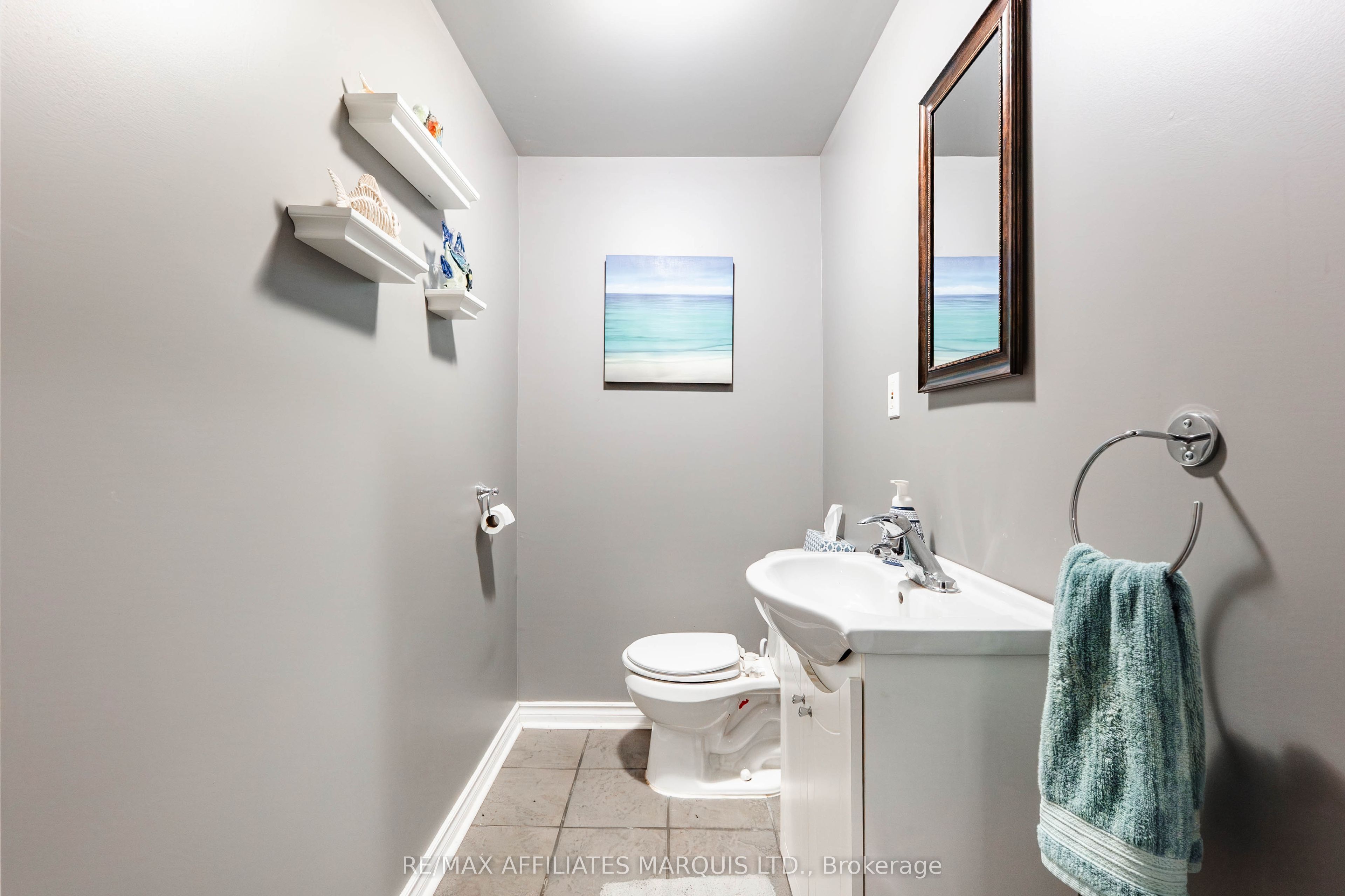 114 St George Street W Property Photo 30