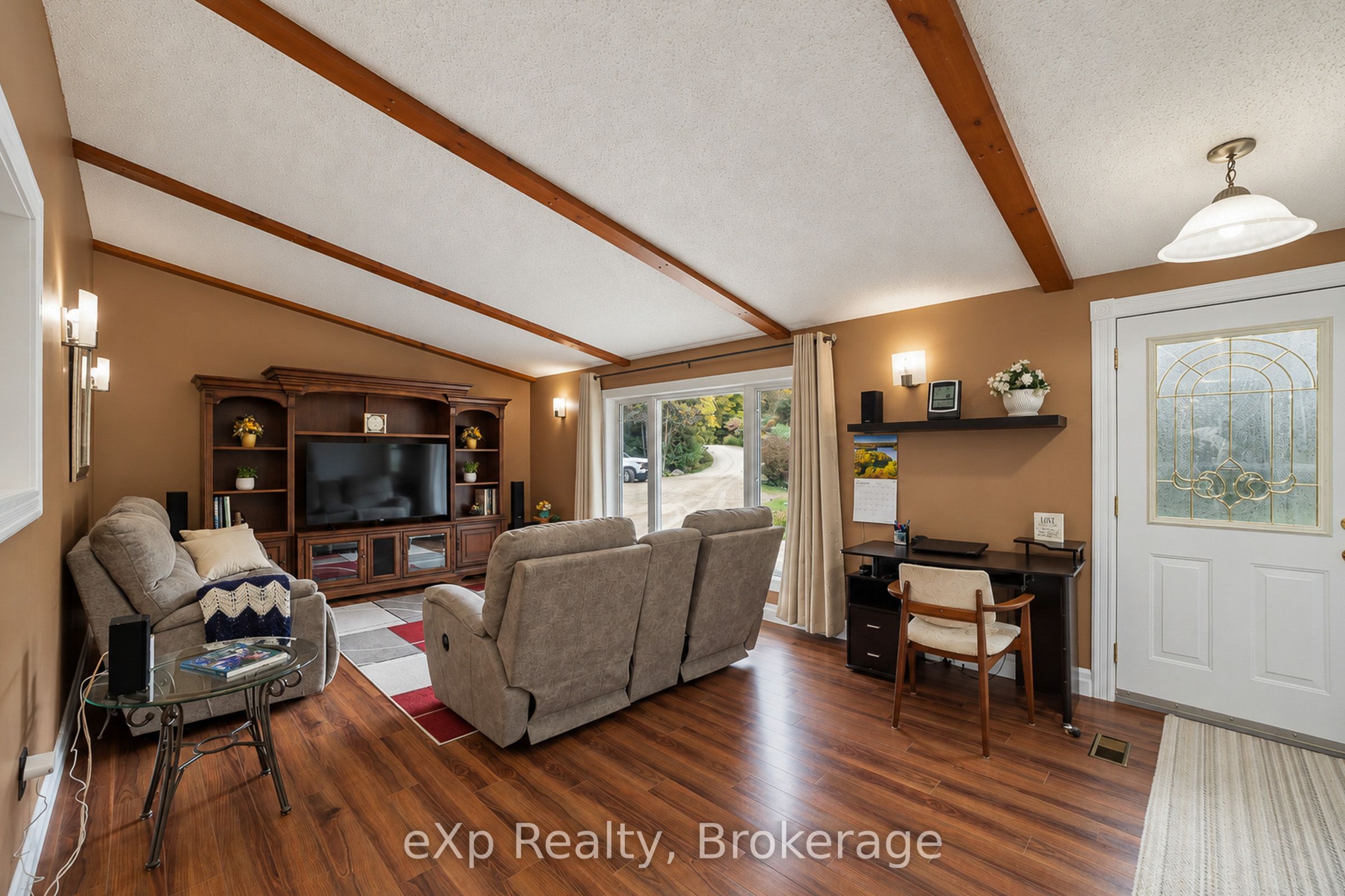 350144 Bayshore Road Property Photo 4