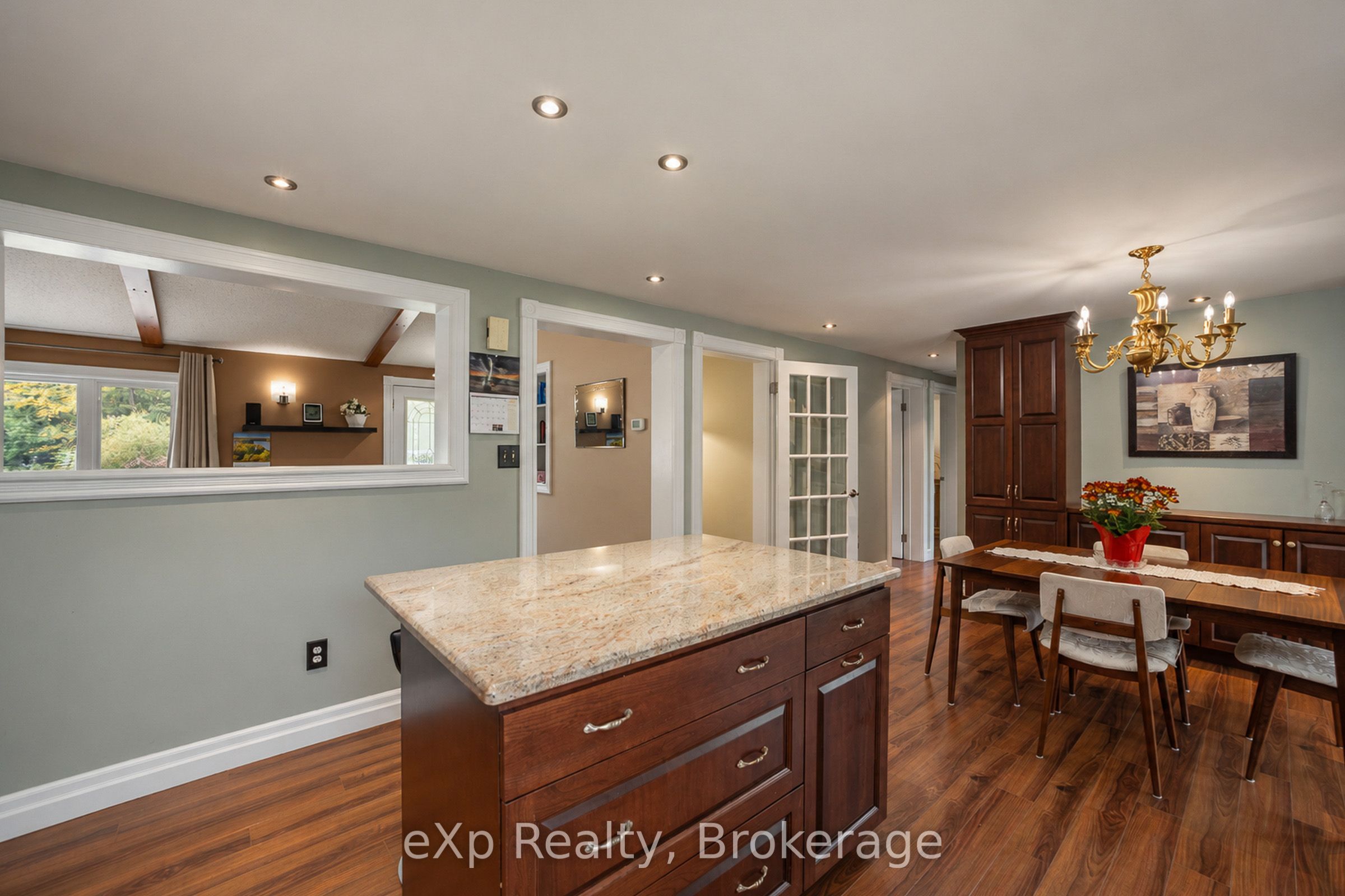 350144 Bayshore Road Property Photo 9