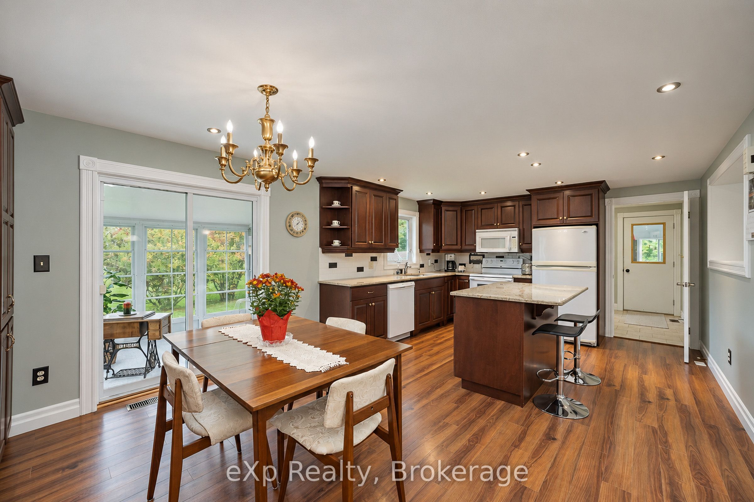 350144 Bayshore Road Property Photo 11