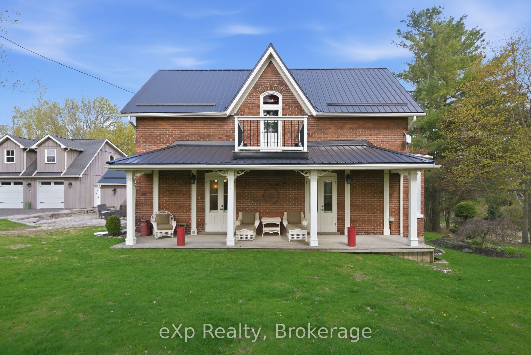 4081 Burnham Street N Property Photo 1