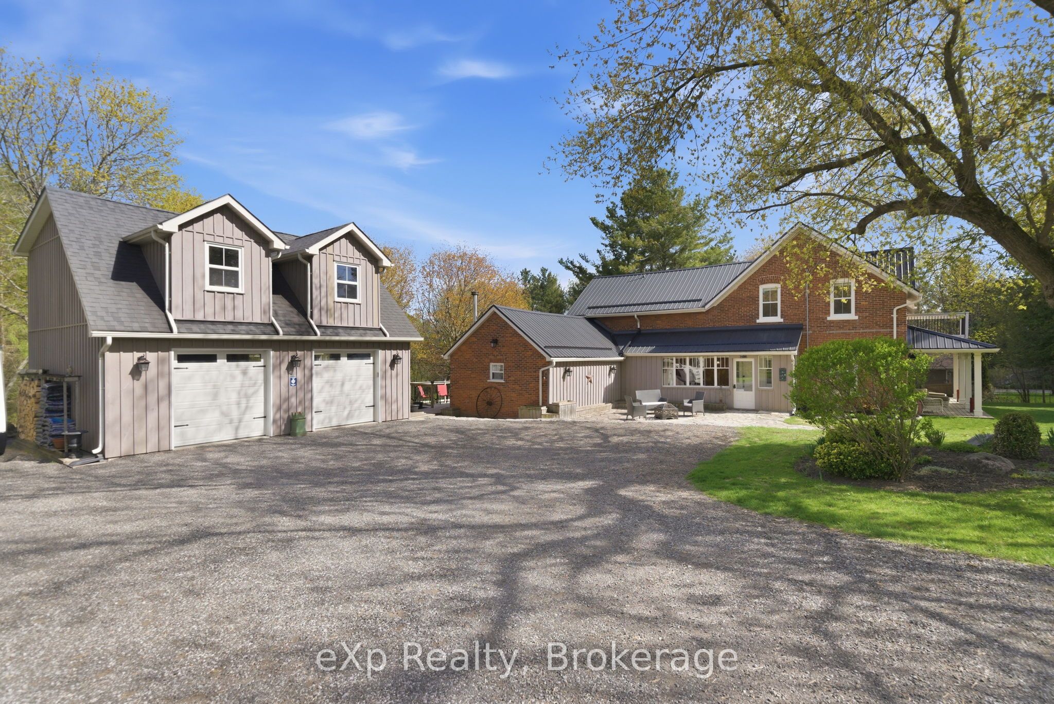 4081 Burnham Street N Property Photo 2