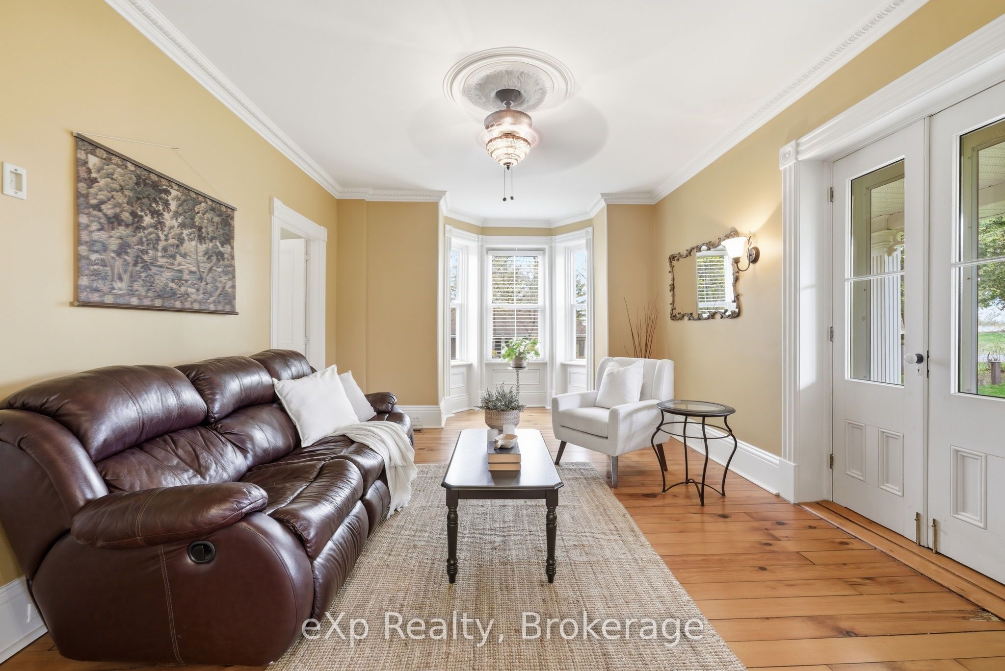 4081 Burnham Street N Property Photo 6