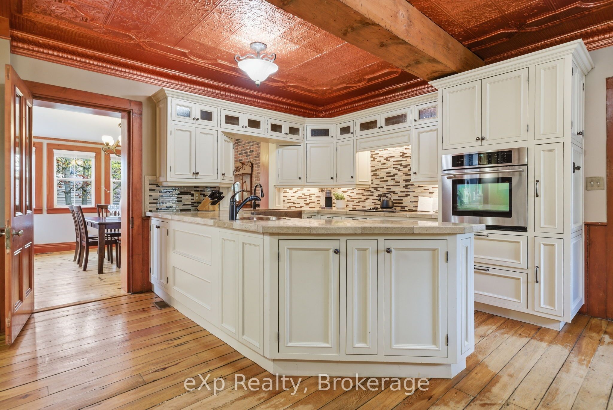 4081 Burnham Street N Property Photo 8