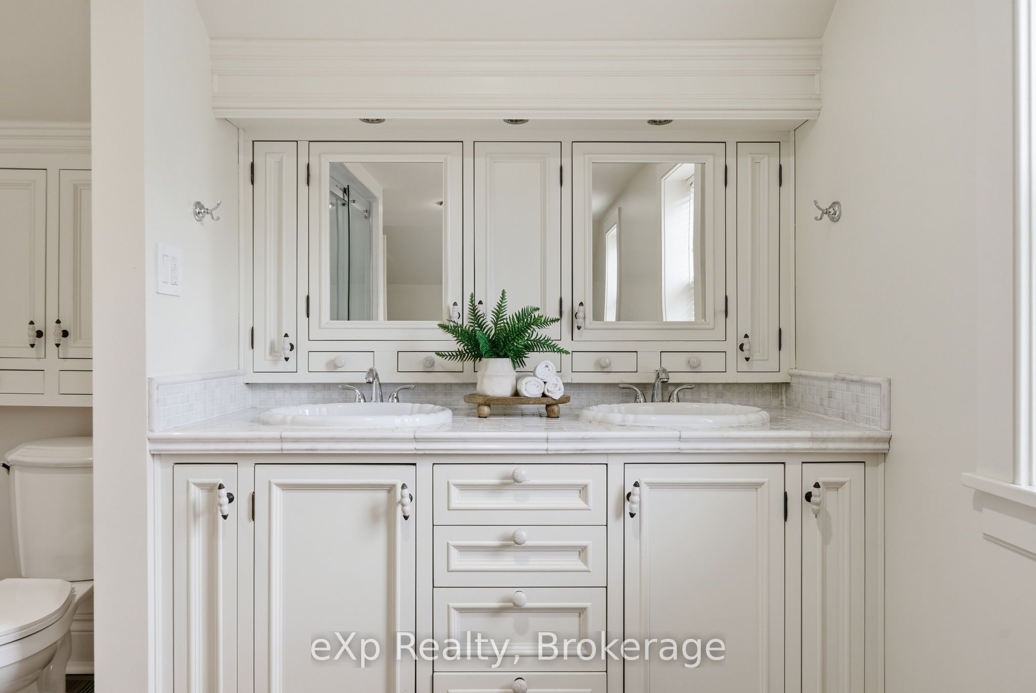 4081 Burnham Street N Property Photo 20