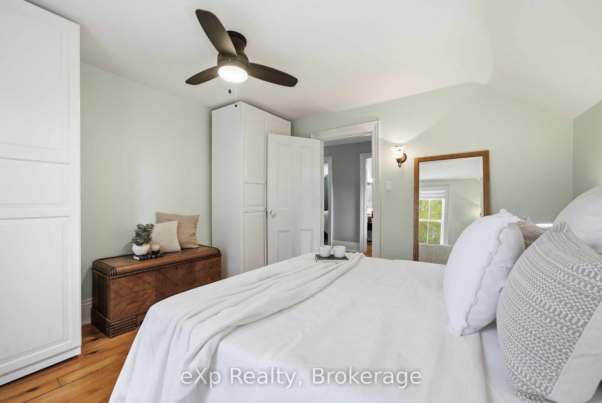 4081 Burnham Street N Property Photo 25