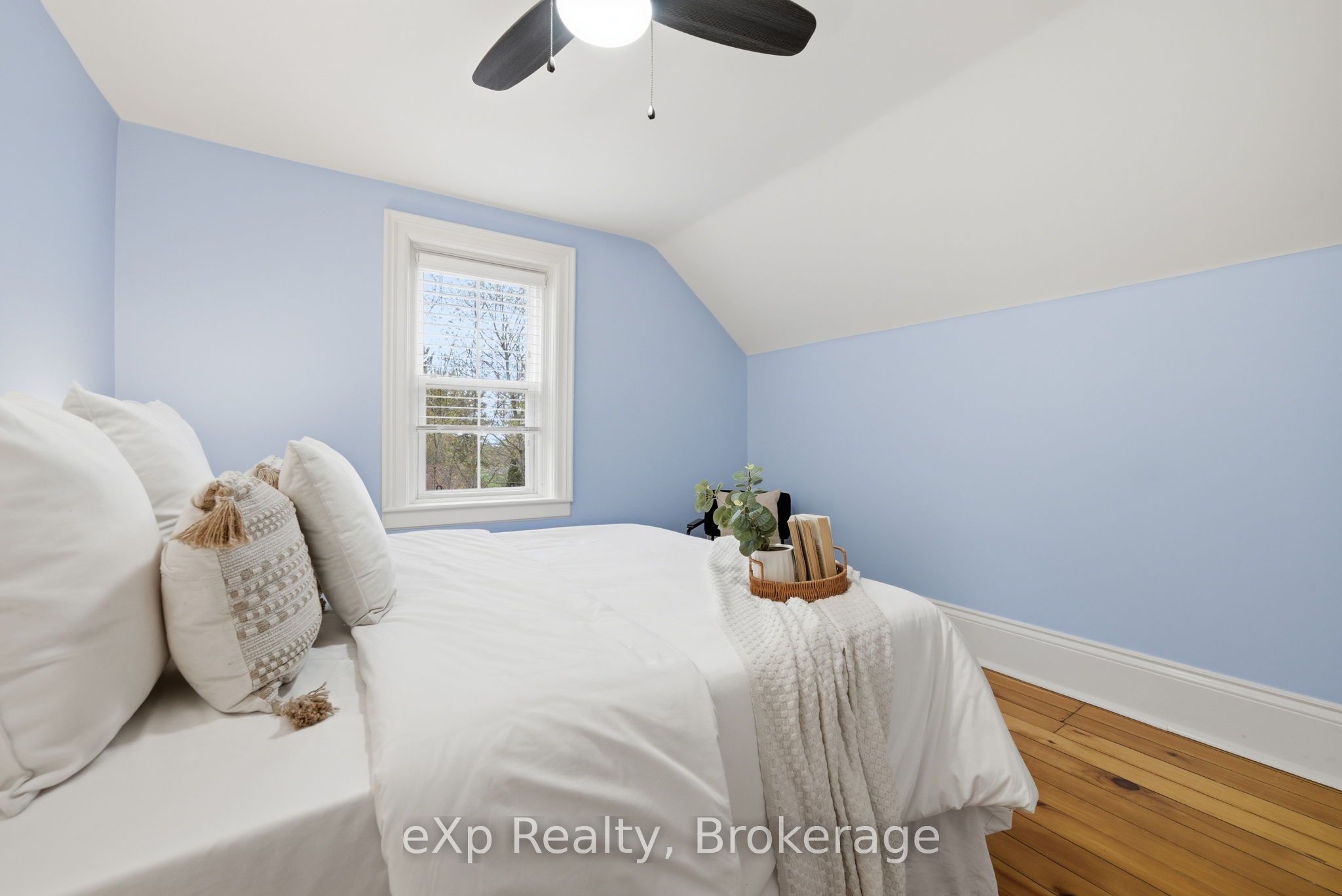 4081 Burnham Street N Property Photo 27