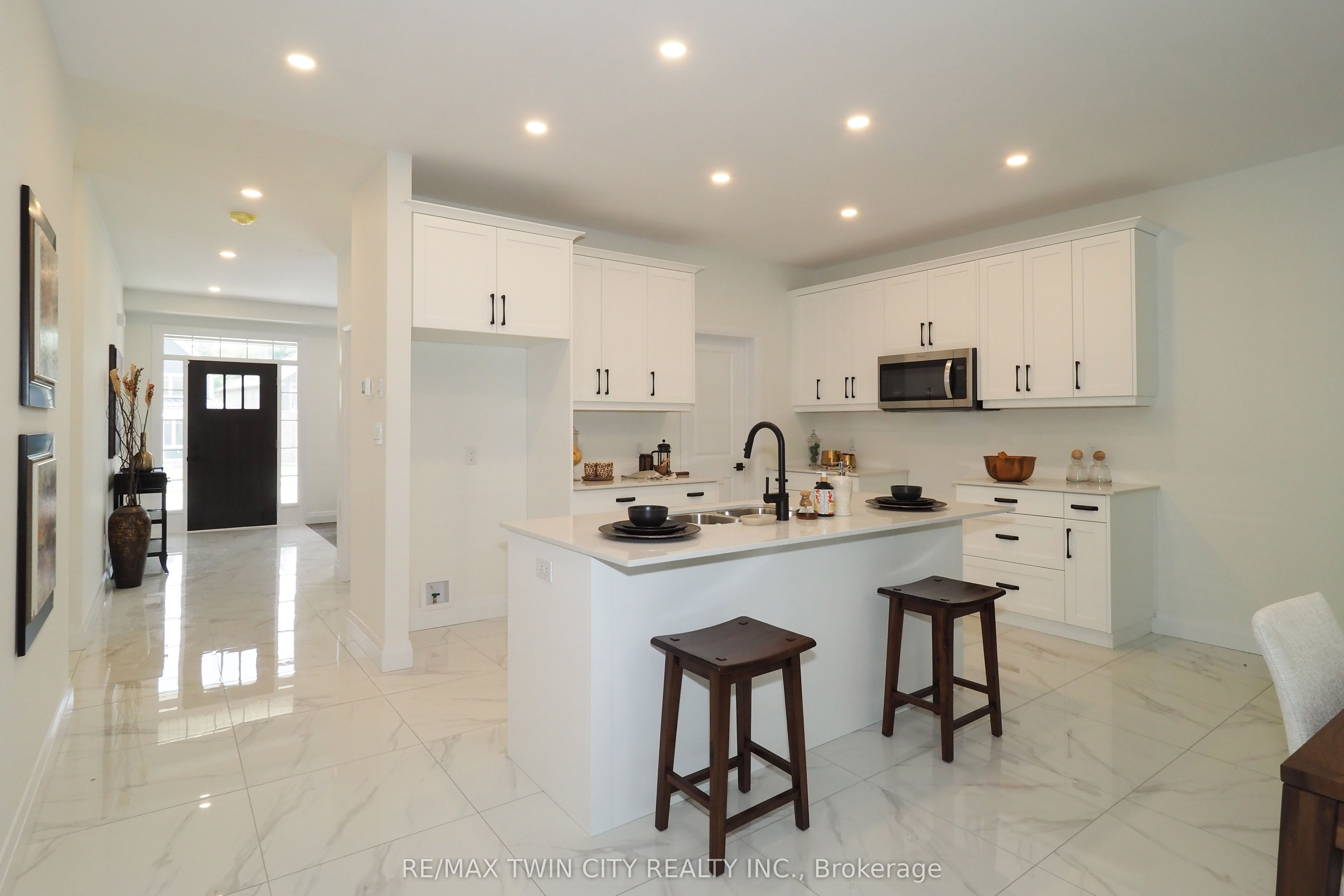 217 Jeffrey Place Property Photo 11
