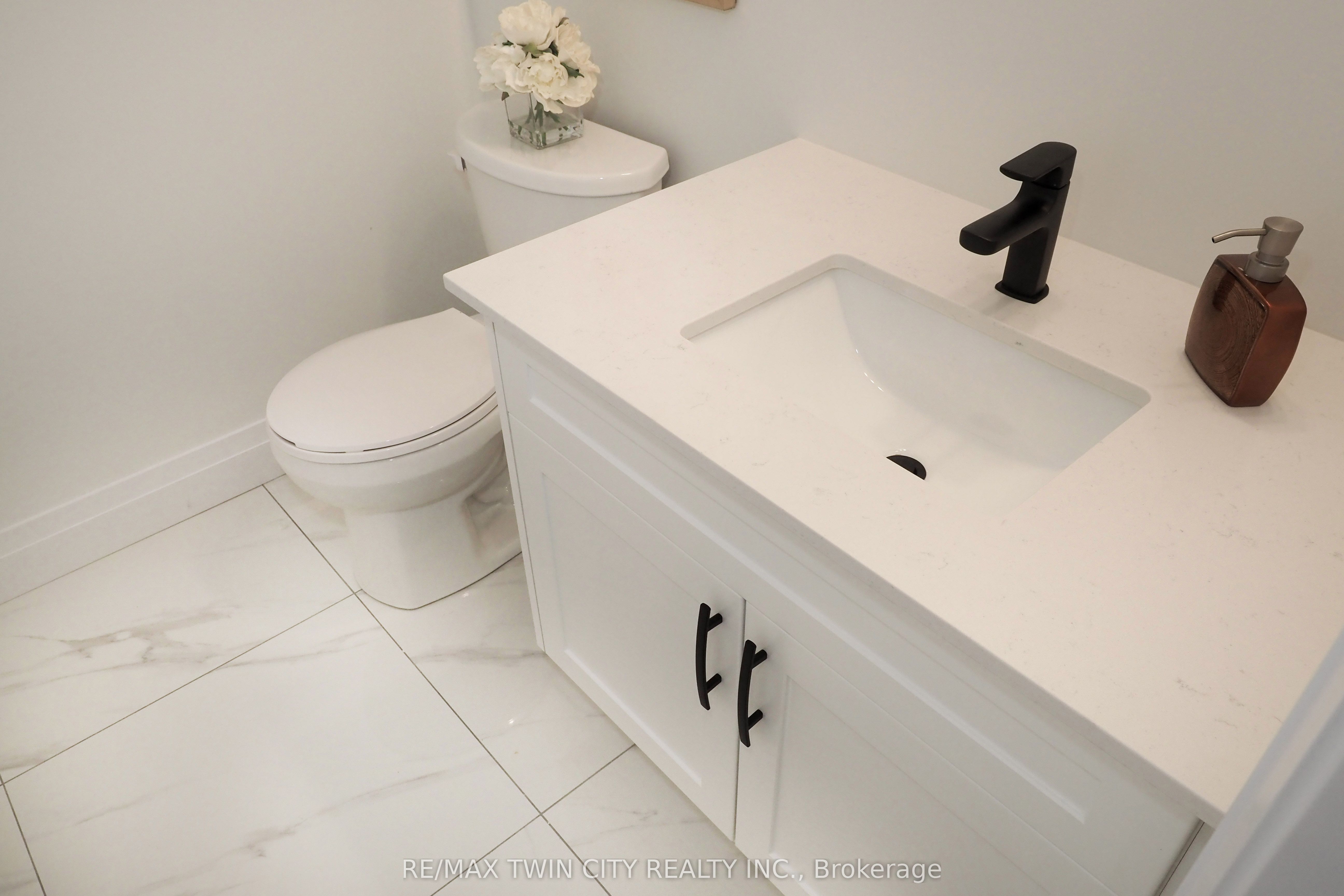 217 Jeffrey Place Property Photo 27