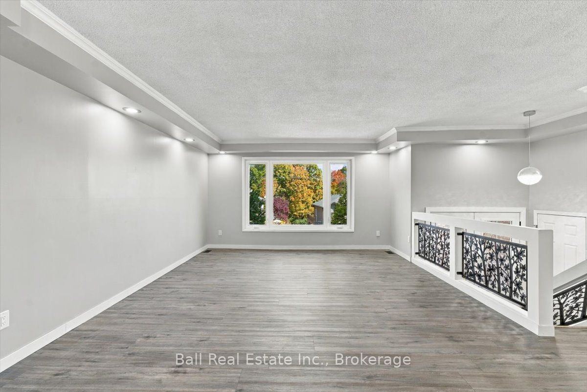 16 Maple Street Property Photo 7