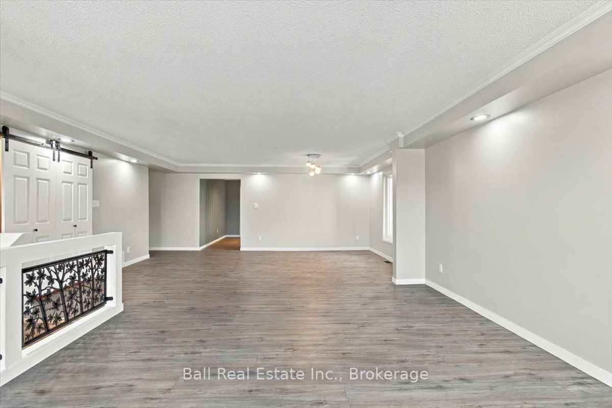 16 Maple Street Property Photo 10