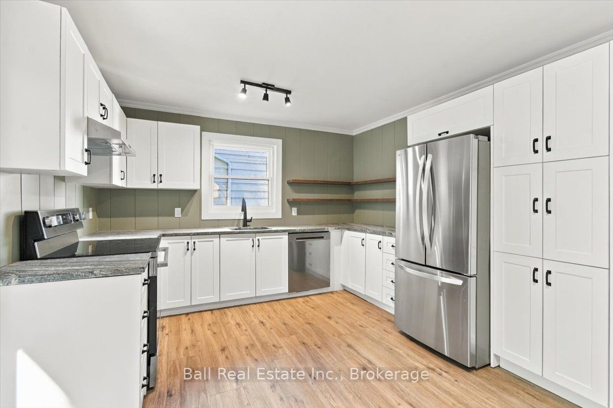 16 Maple Street Property Photo 13