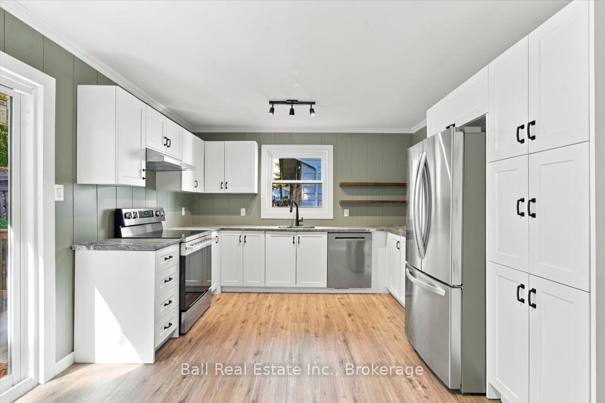 16 Maple Street Property Photo 15